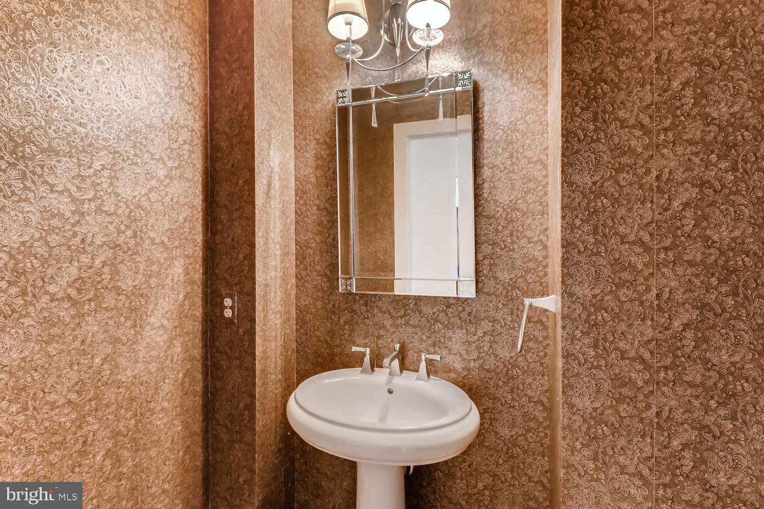 FELLS POINT HISTORIC DISTRICT - Residential Lease