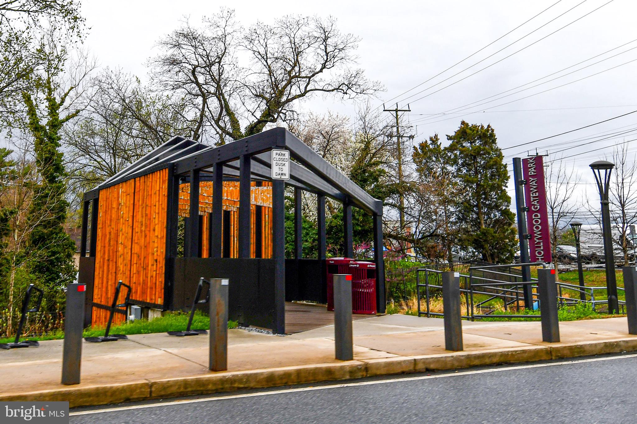 HOLLYWOOD - Residential