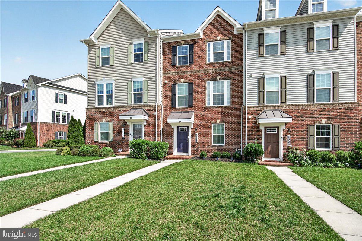 4511 LANDSDALE PARKWAY