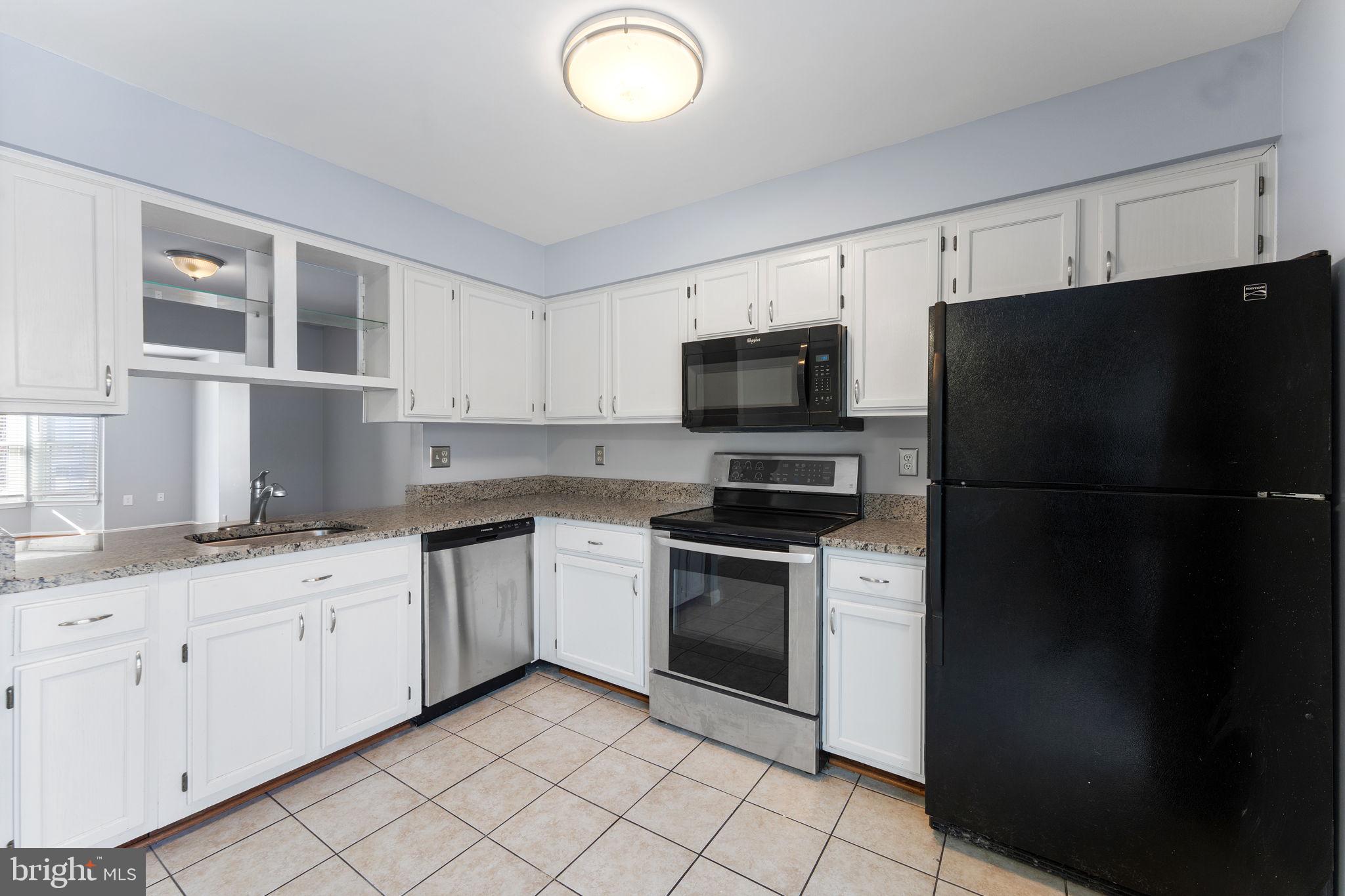 LAKE RIDGE - Residential