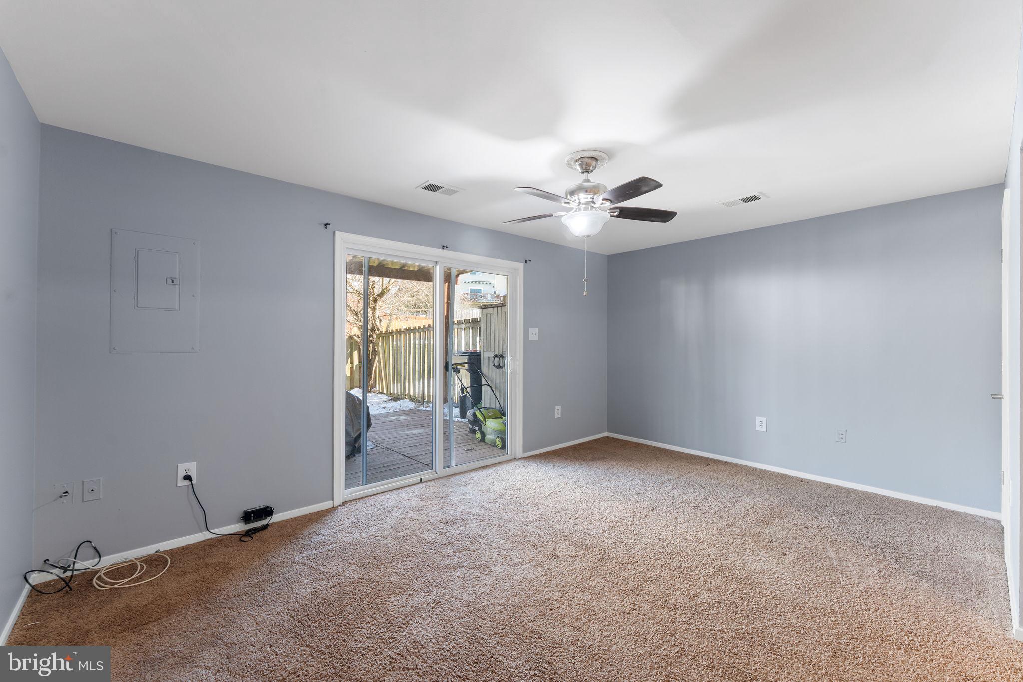 LAKE RIDGE - Residential