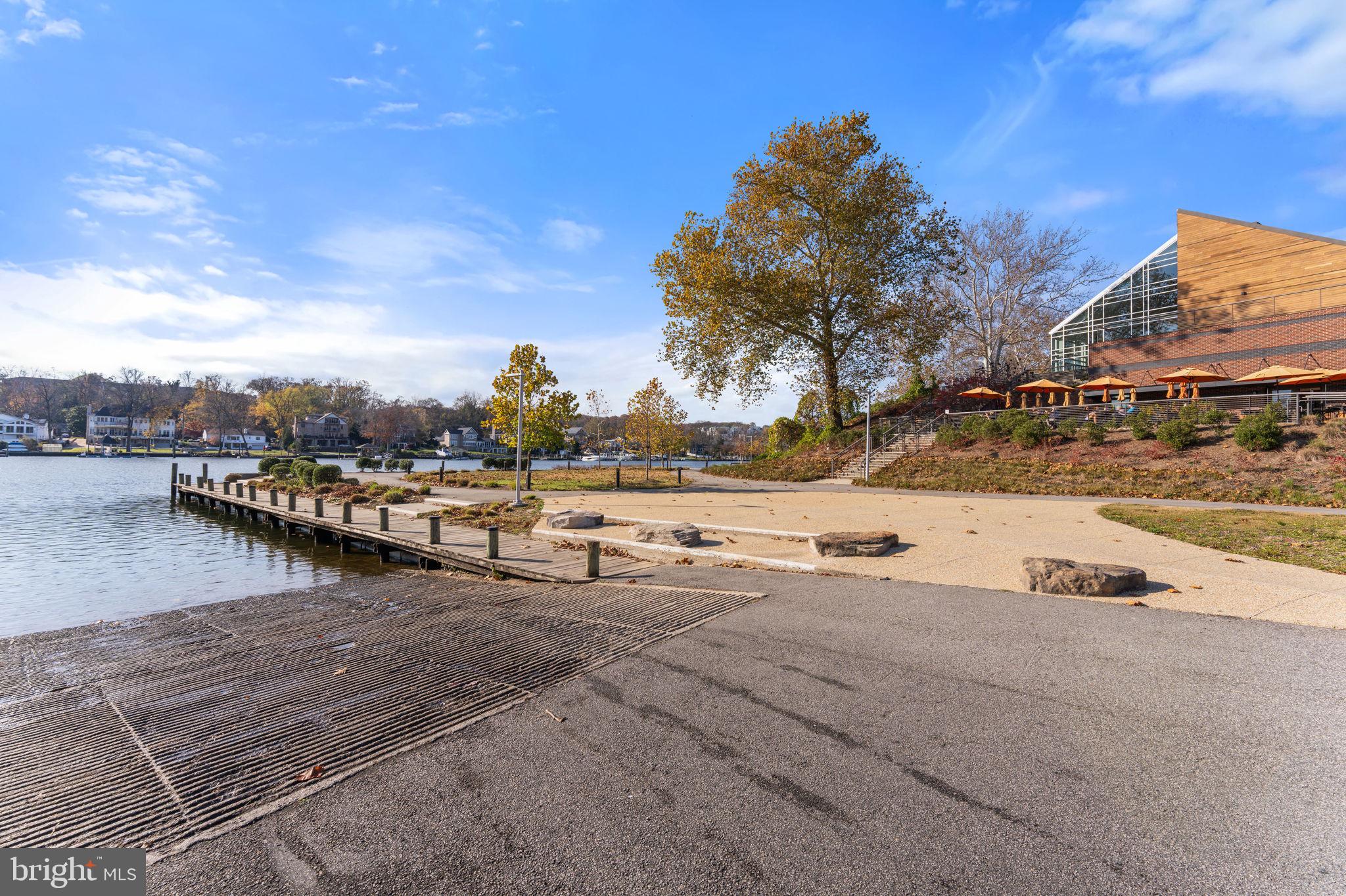 LAKE RIDGE - Residential