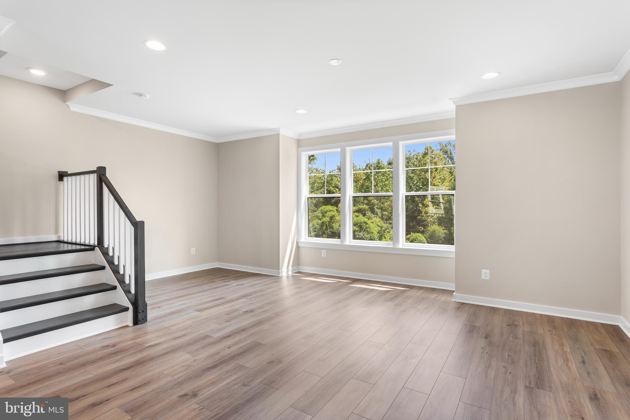 HIGHLANDER PARK - Residential