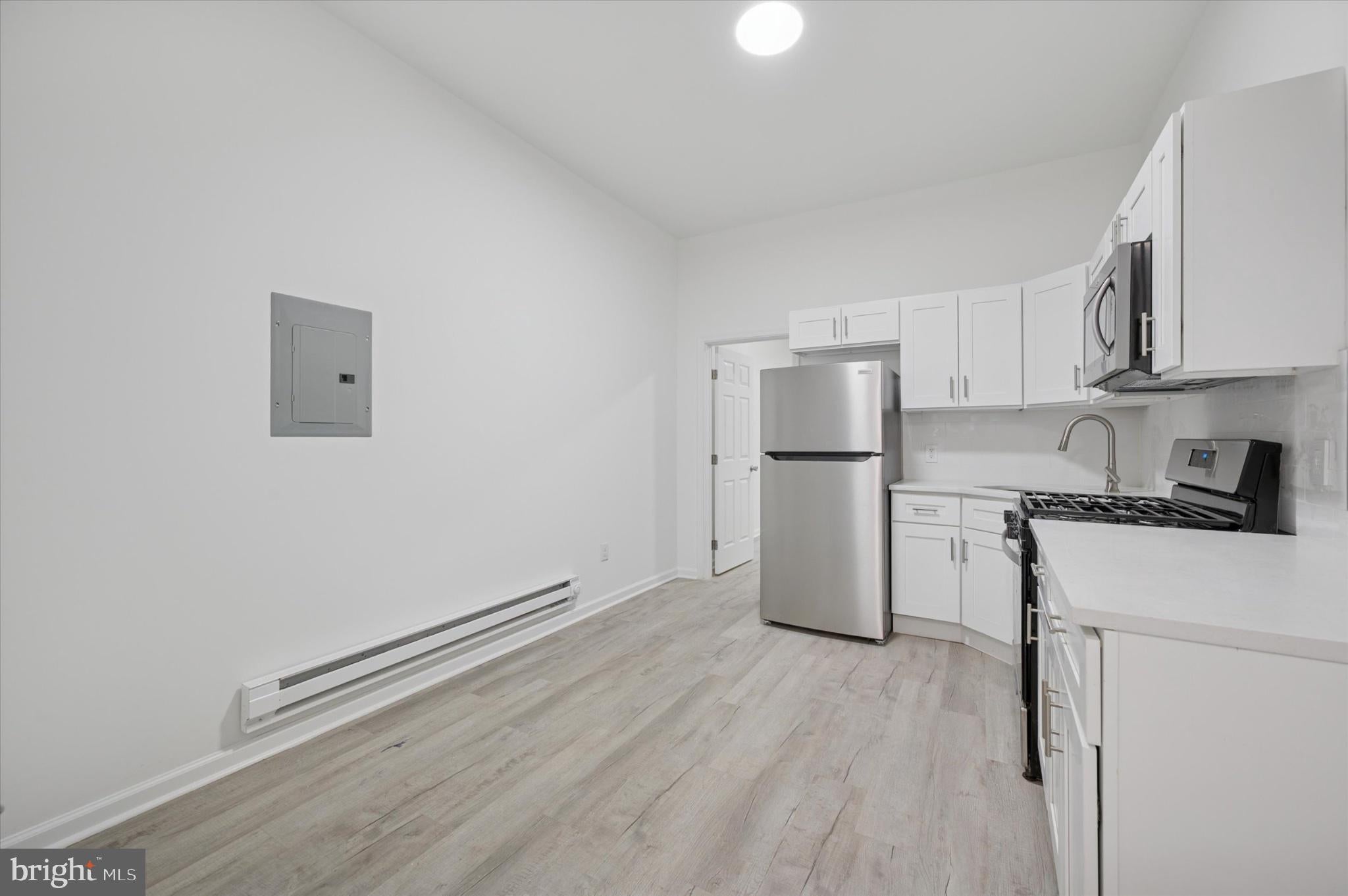 1418 W ERIE AVENUE 2