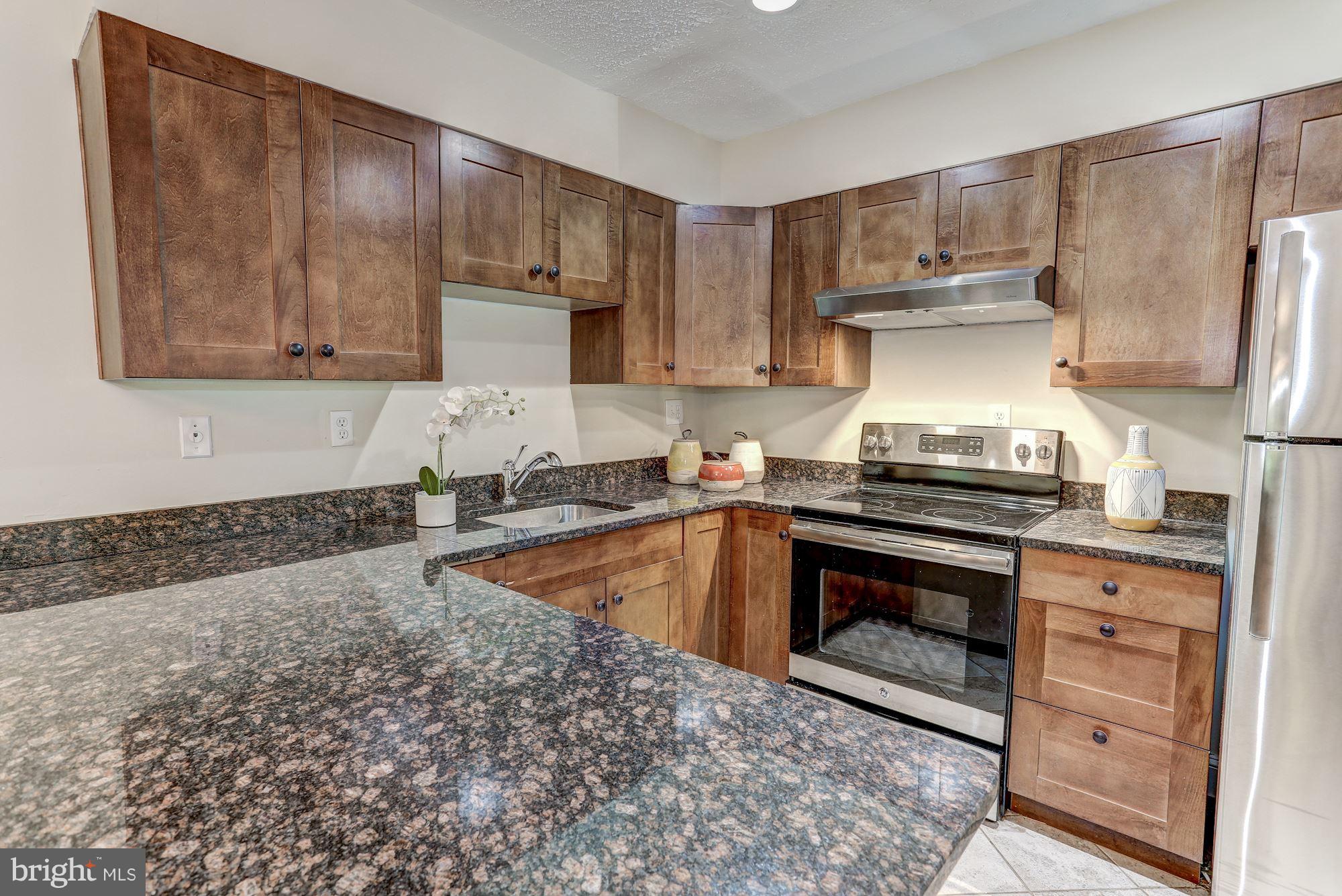 RESTON - Residential