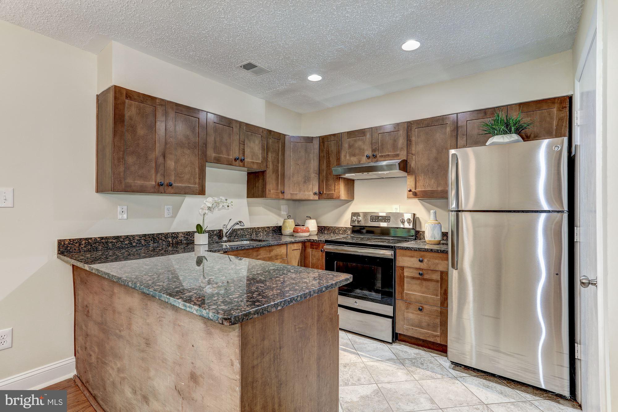 RESTON - Residential