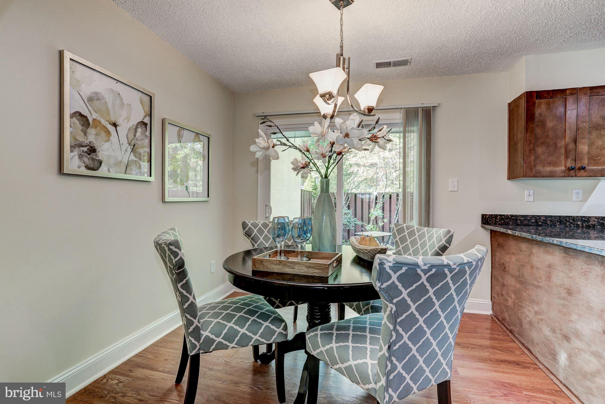 RESTON - Residential