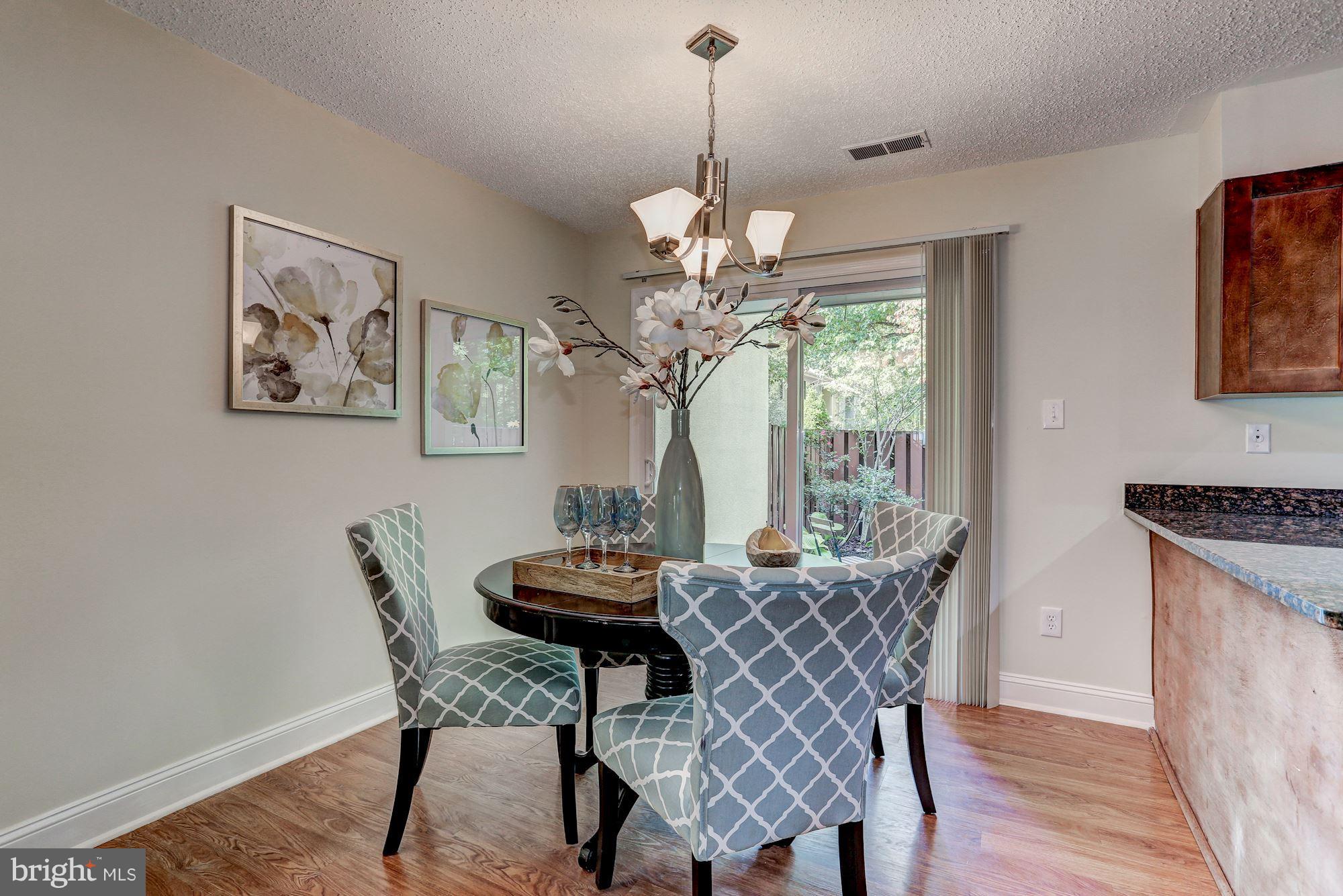 RESTON - Residential