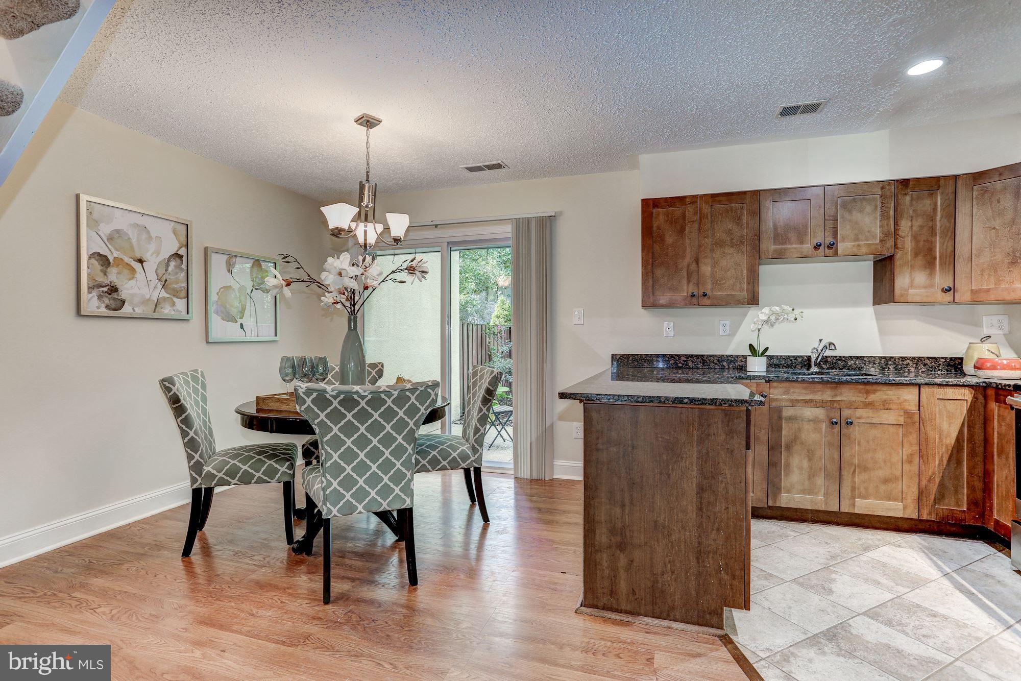 RESTON - Residential