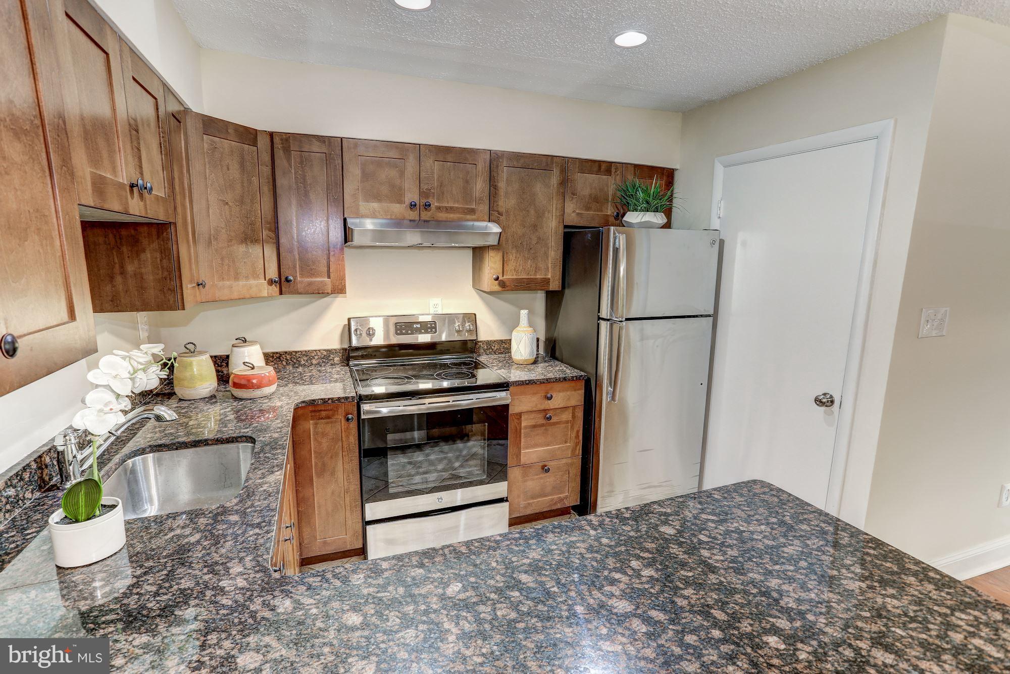 RESTON - Residential