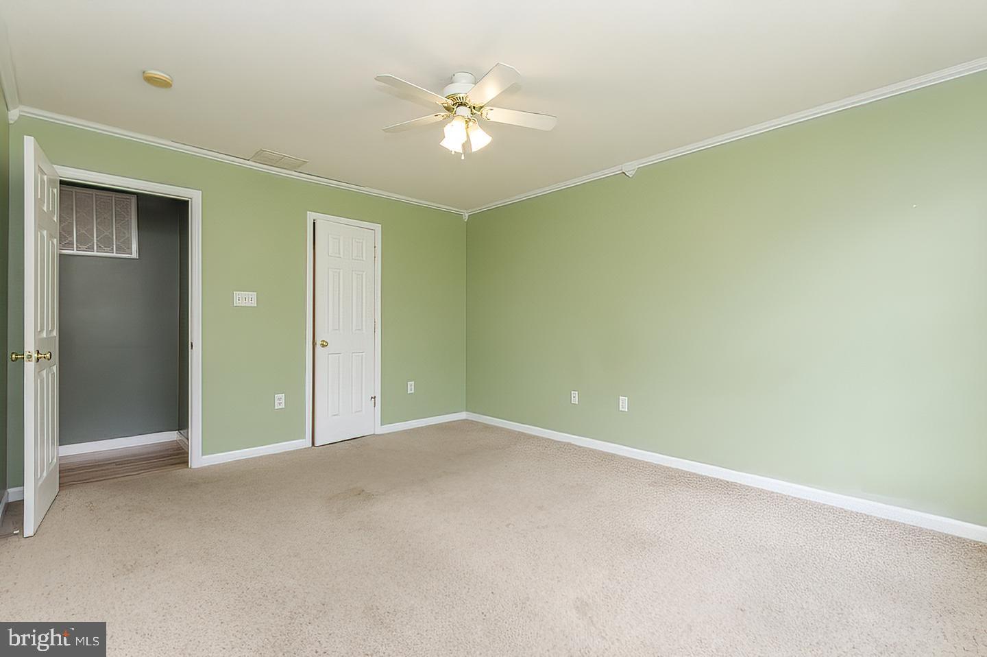 FORT HILL FARMS - Residential