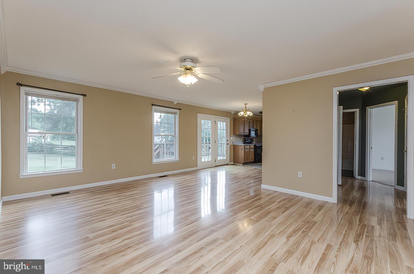 FORT HILL FARMS - Residential