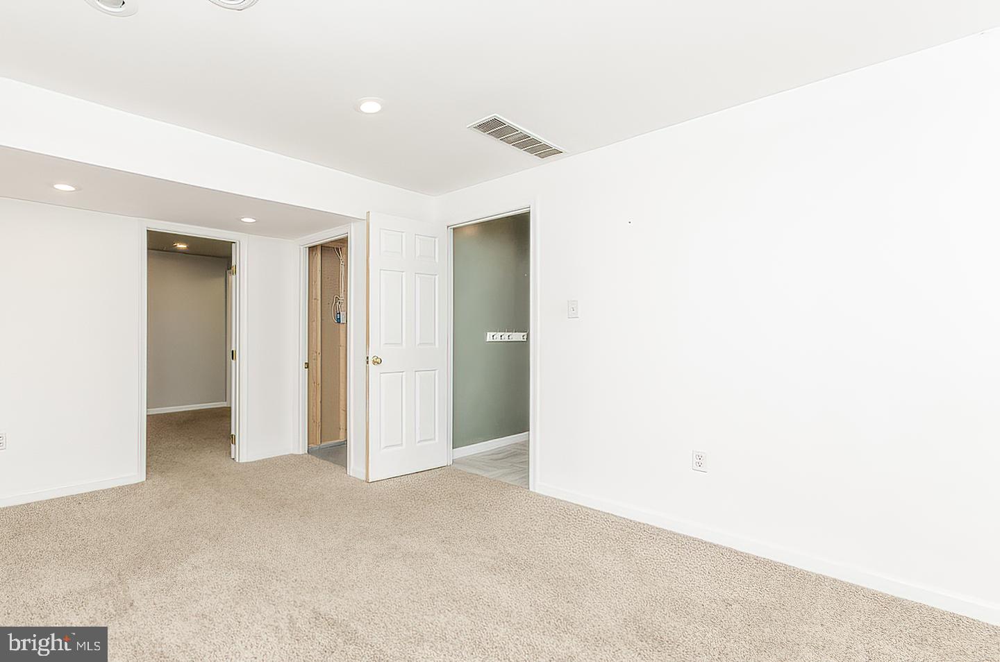 FORT HILL FARMS - Residential