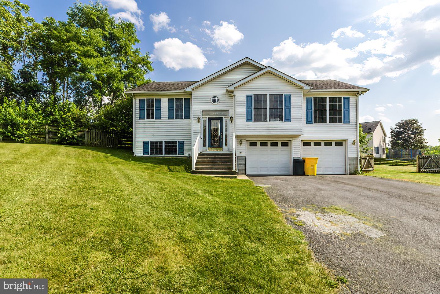 FORT HILL FARMS - Residential