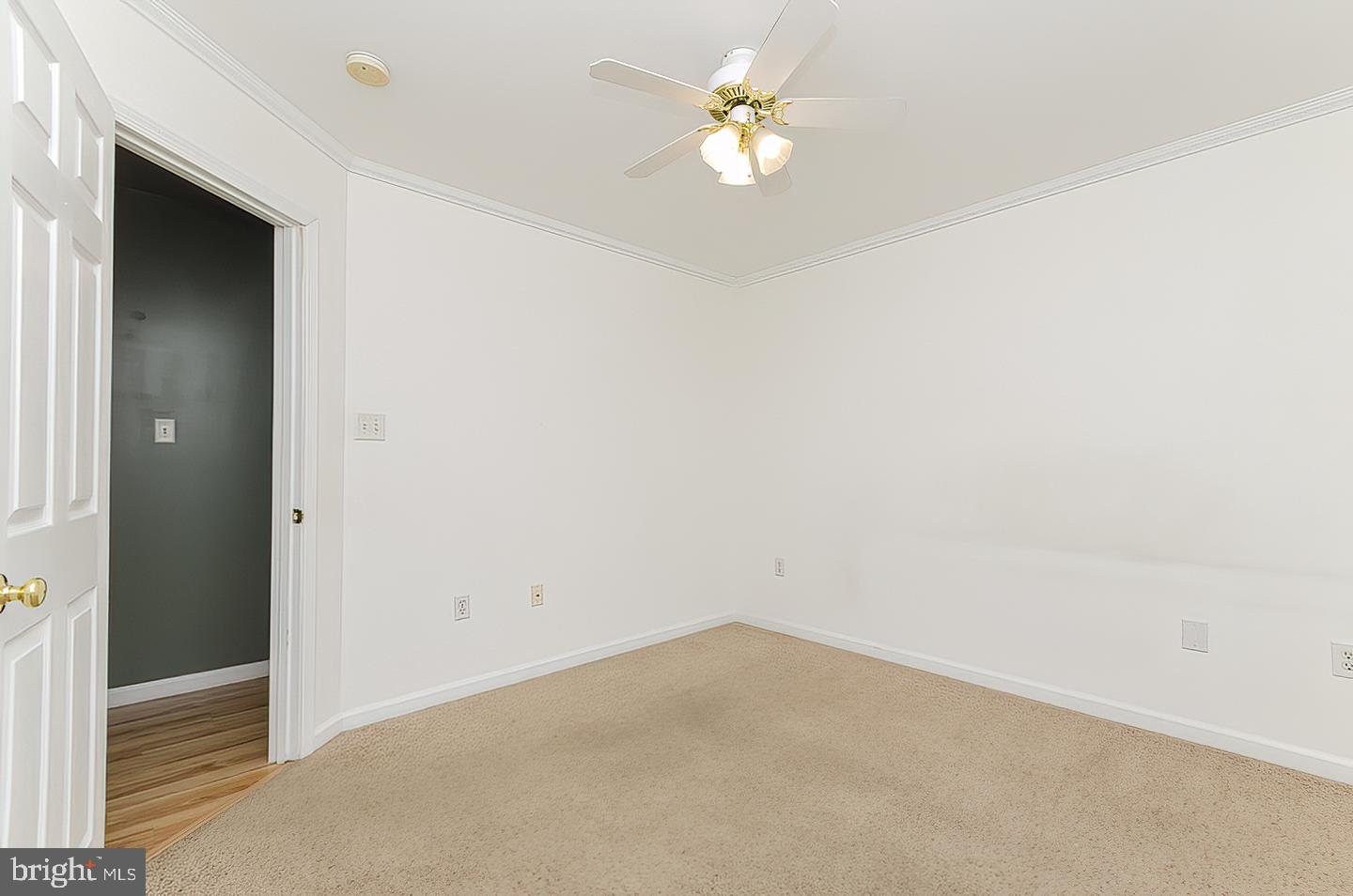 FORT HILL FARMS - Residential