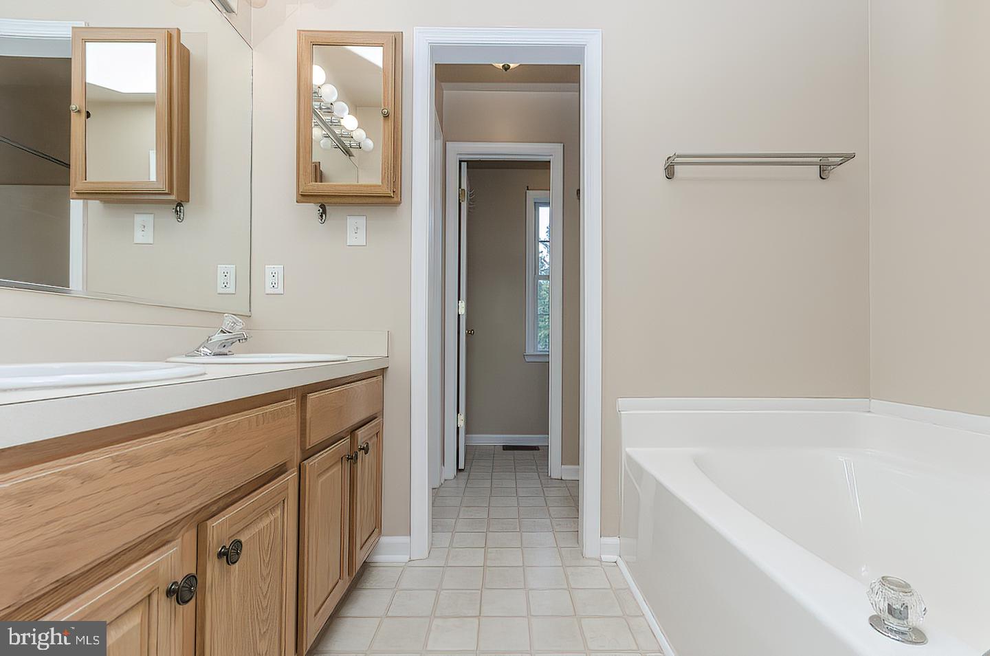 FORT HILL FARMS - Residential