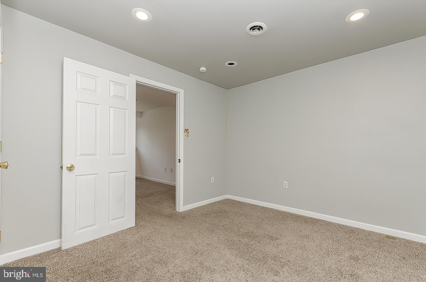 FORT HILL FARMS - Residential