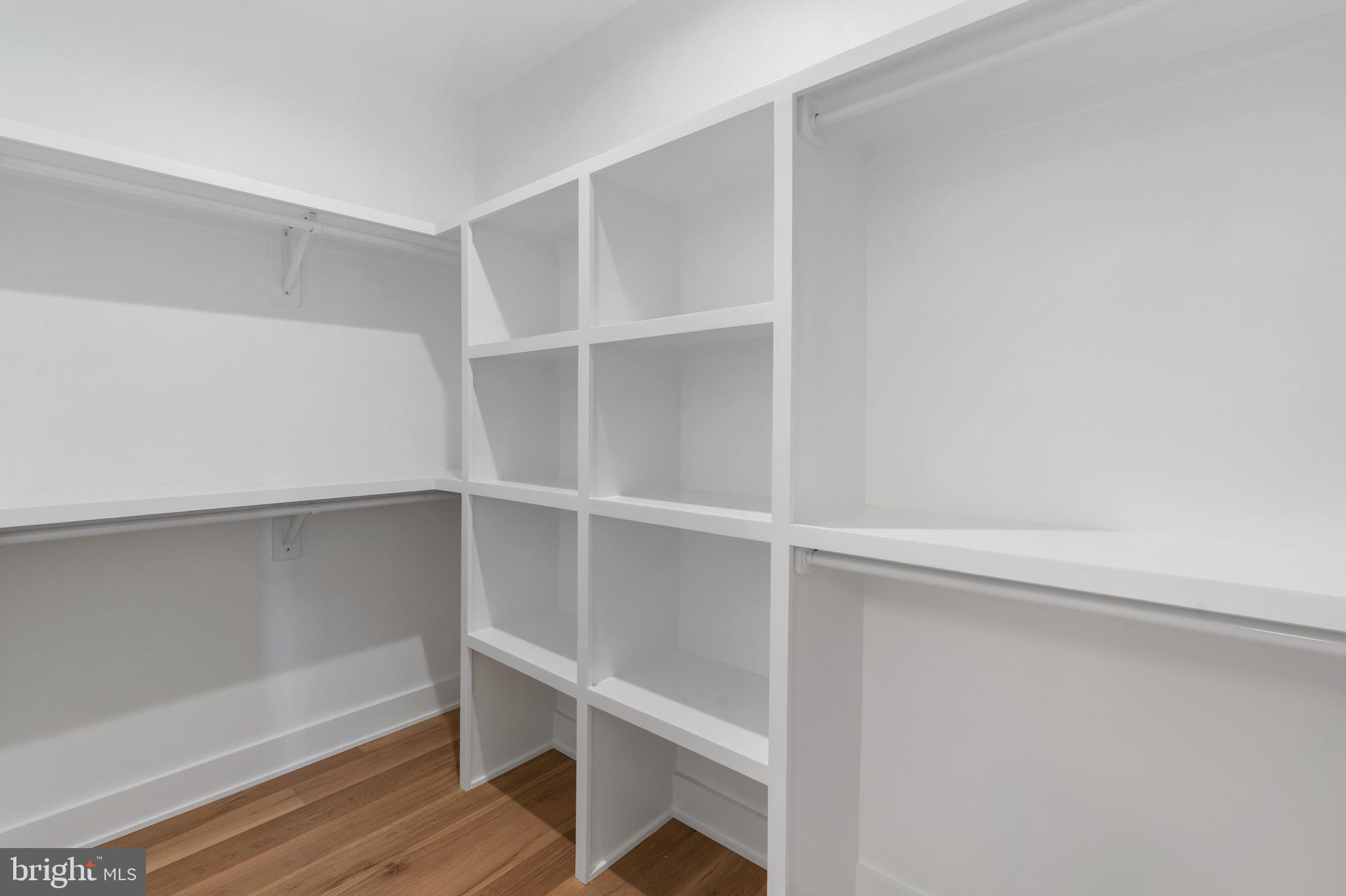 PARKWOOD - Residential