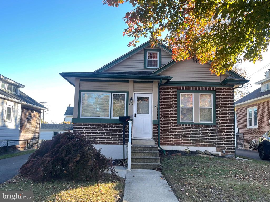 Photo of 934 Mercer Street, GLOUCESTER CITY, NJ 08030 (MLS # NJCD2105652)