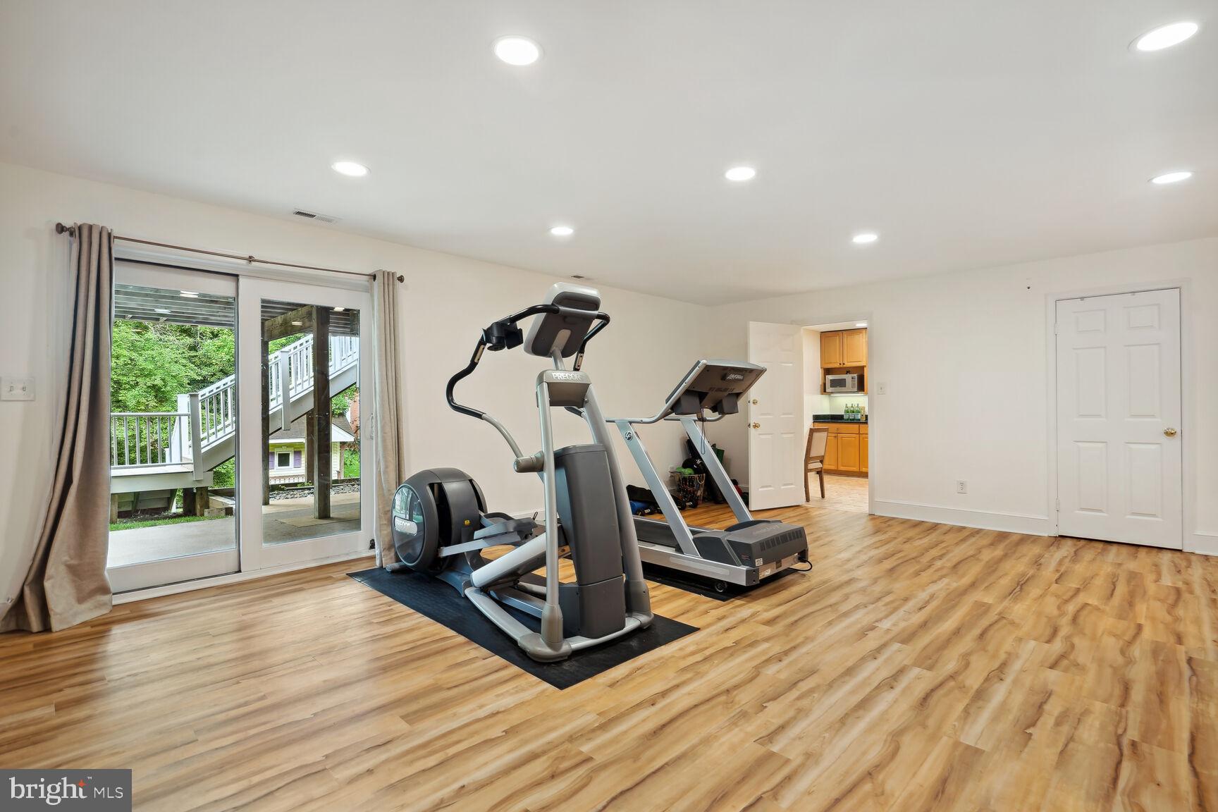 LYNWOOD - Residential