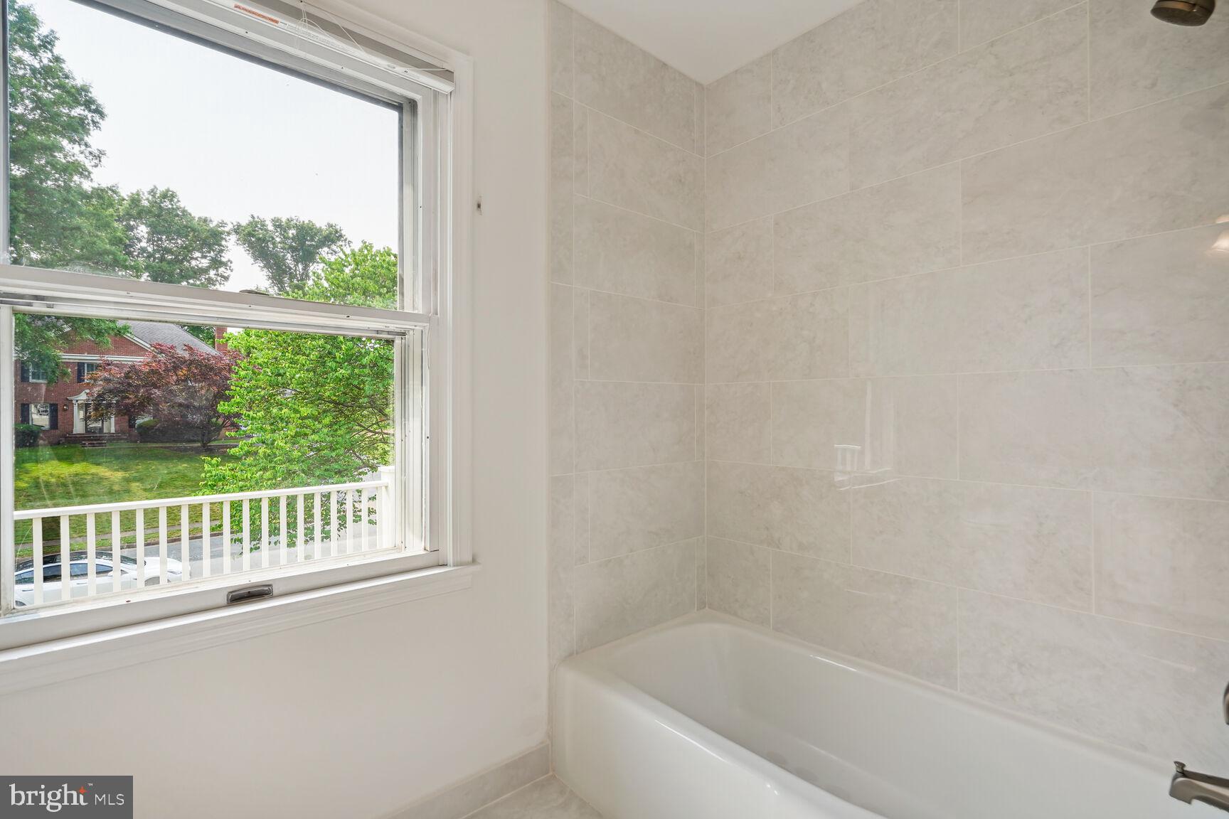 LYNWOOD - Residential