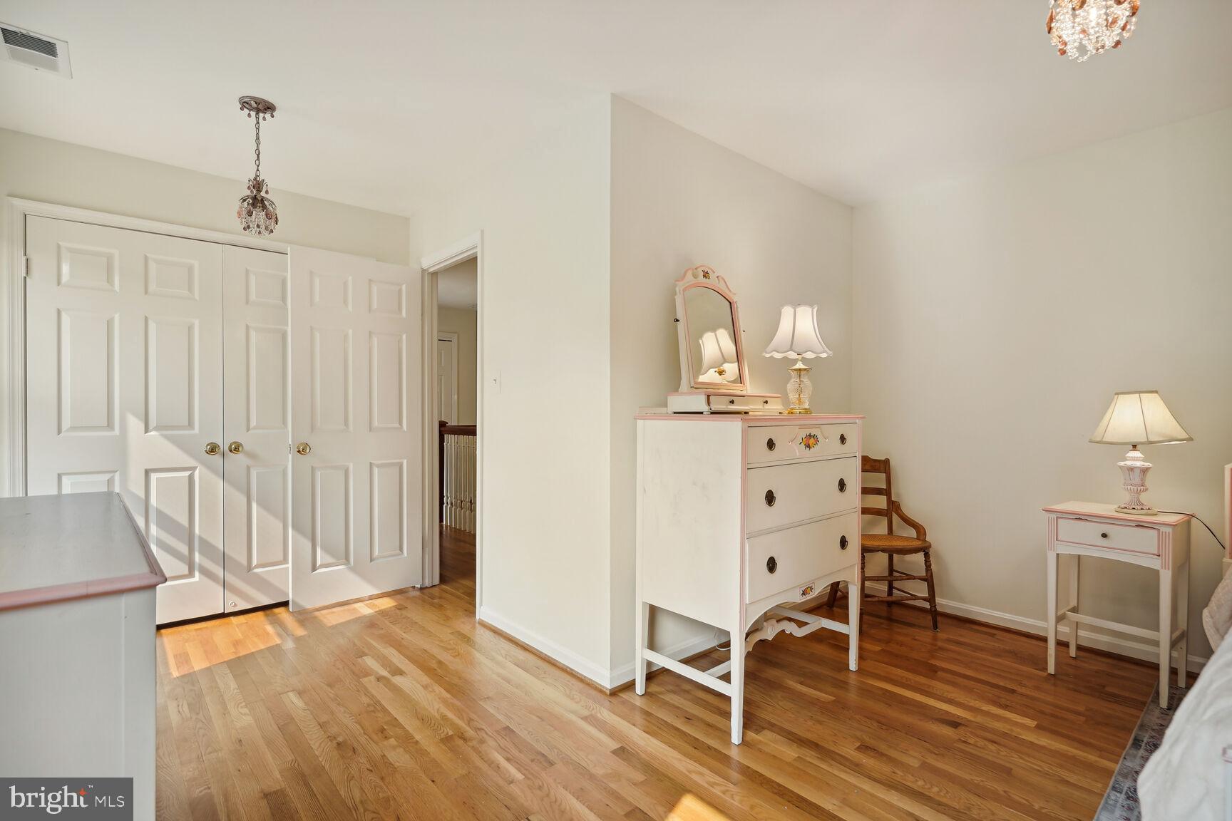 LYNWOOD - Residential