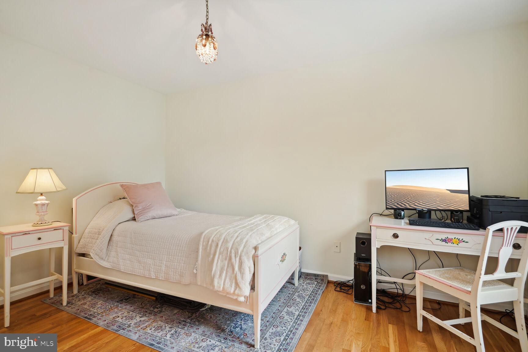 LYNWOOD - Residential