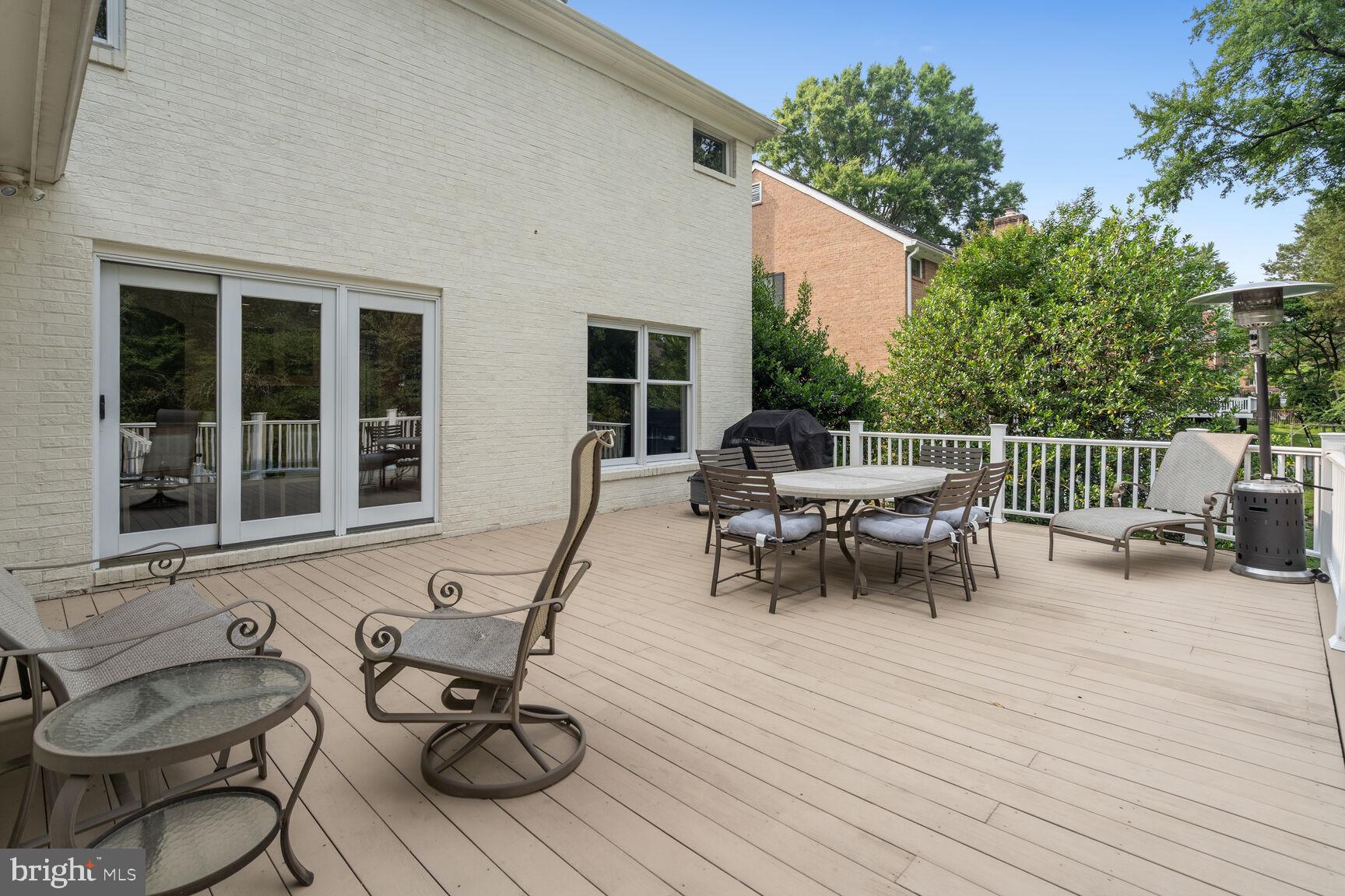 LYNWOOD - Residential