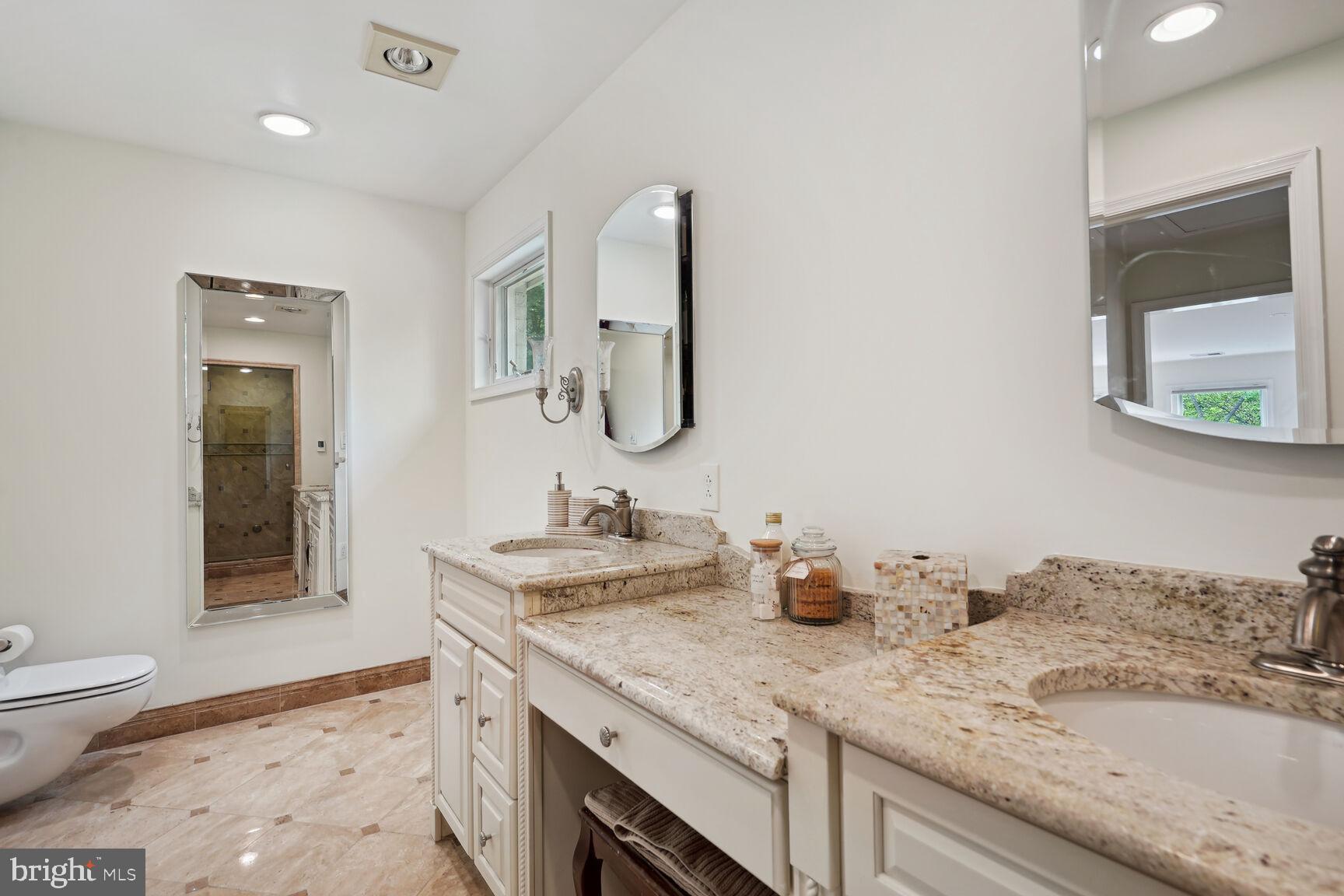 LYNWOOD - Residential