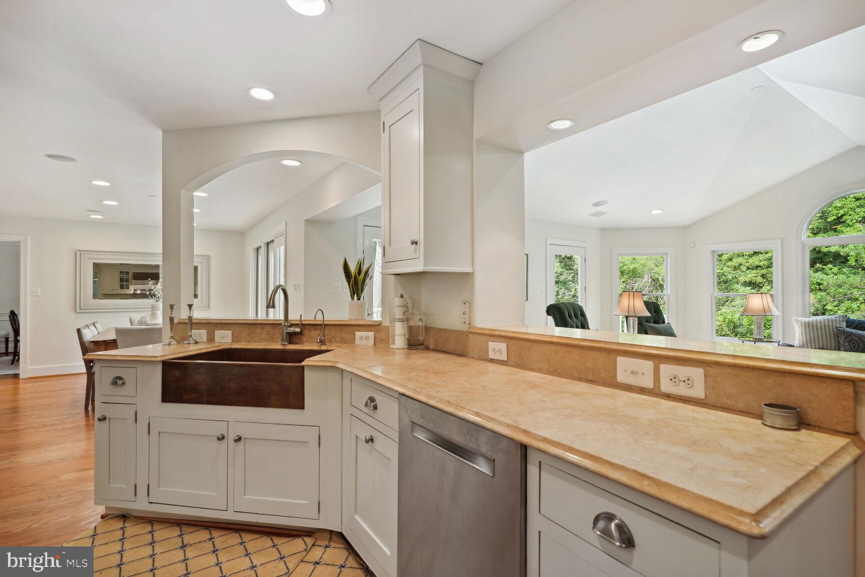 LYNWOOD - Residential