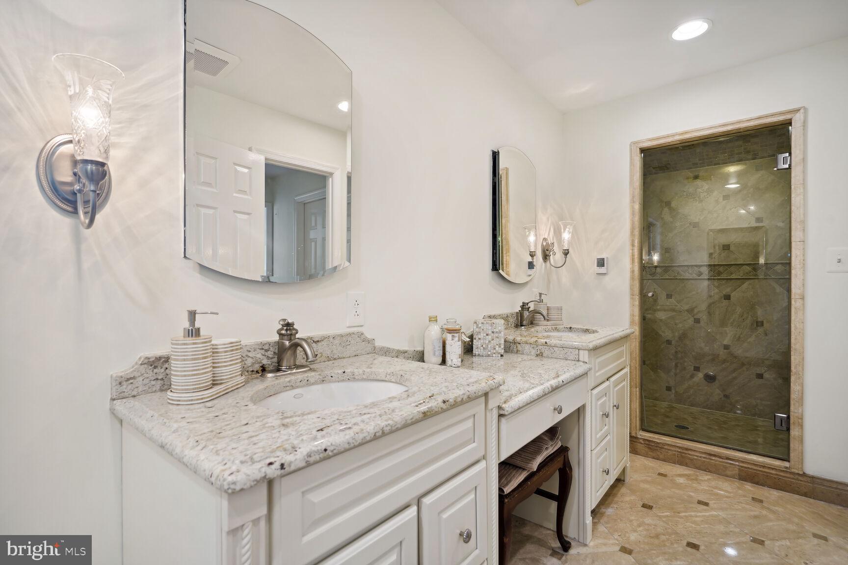 LYNWOOD - Residential