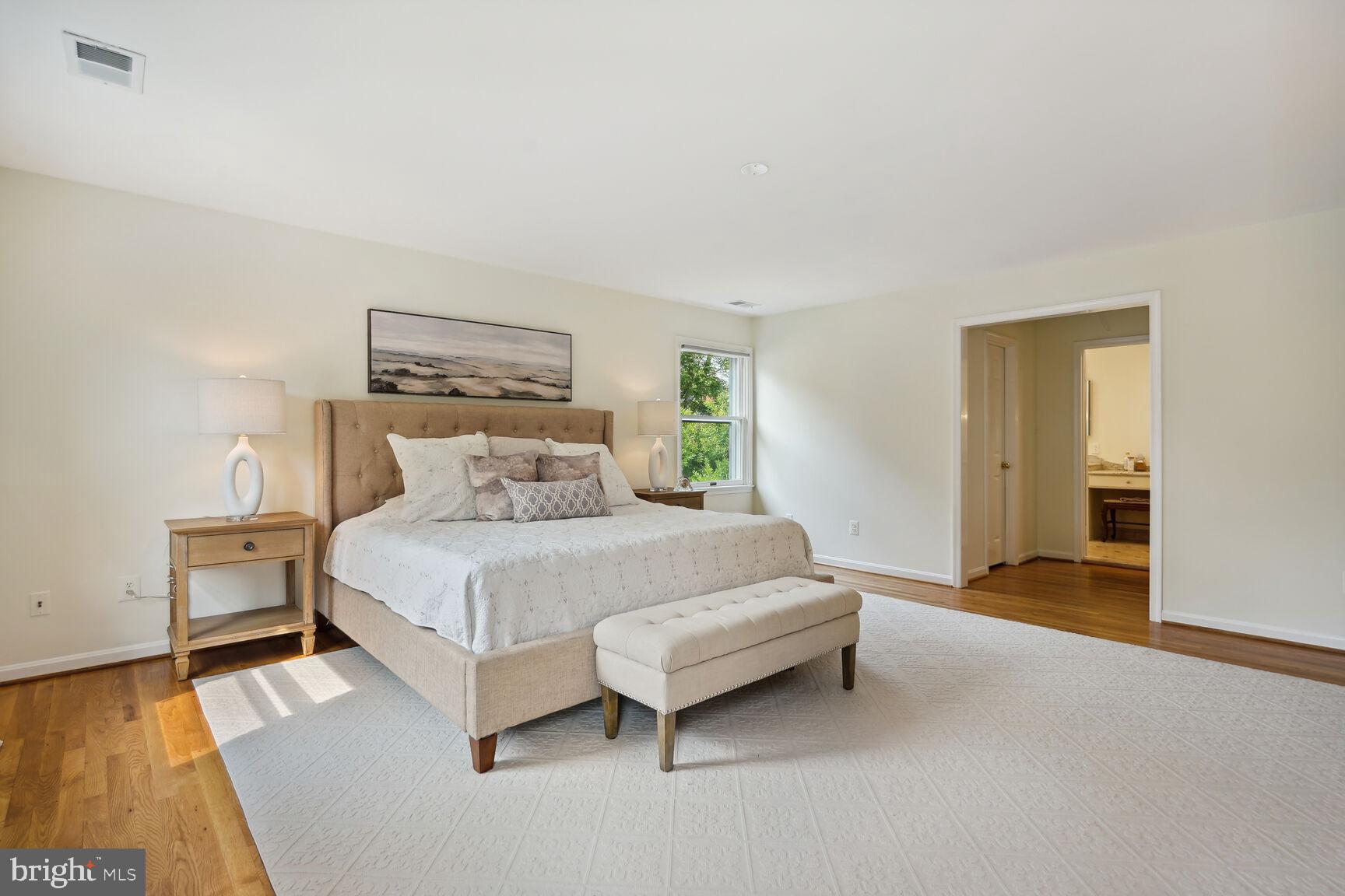 LYNWOOD - Residential