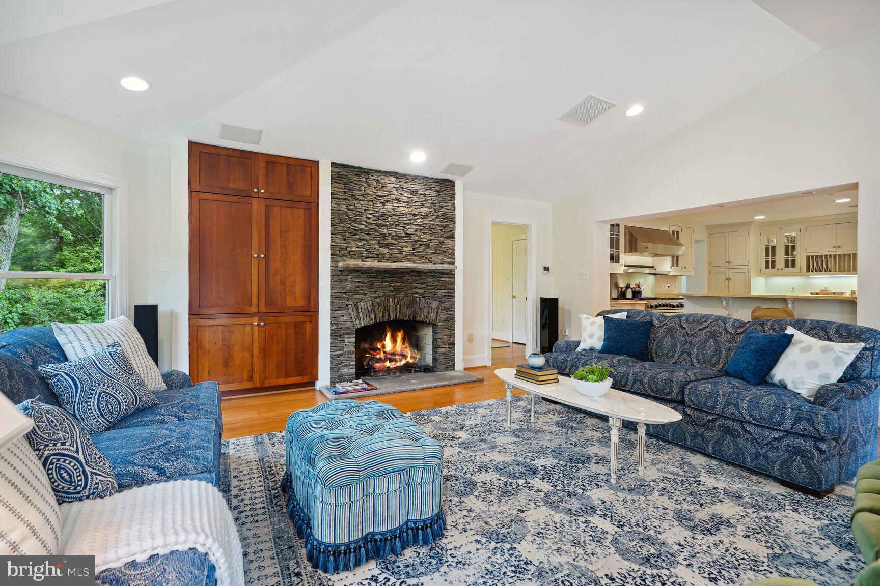 LYNWOOD - Residential