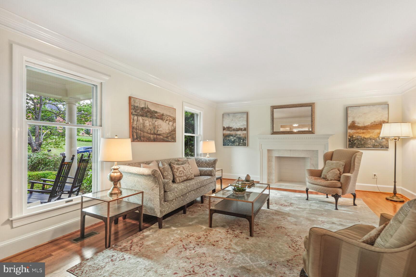 LYNWOOD - Residential