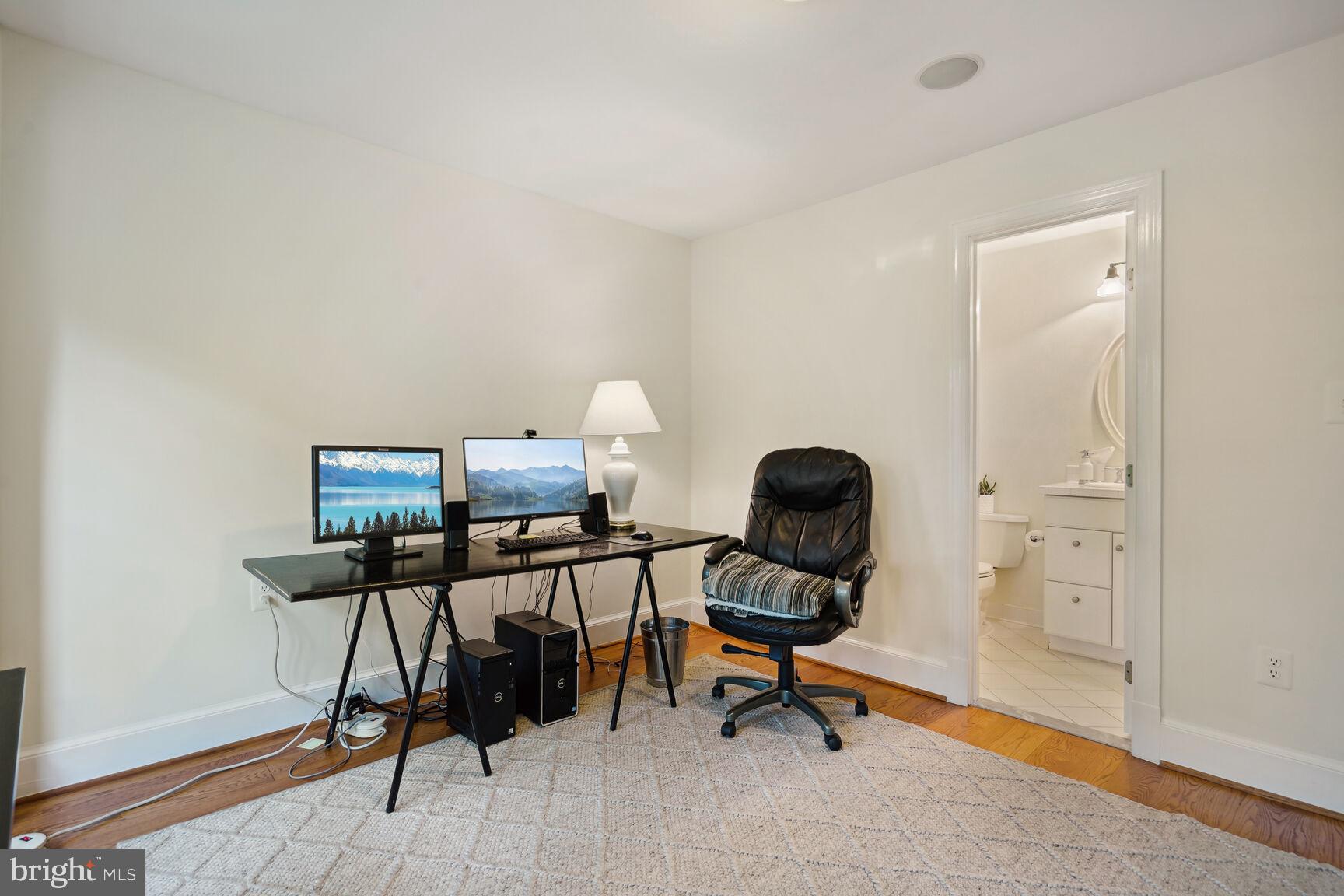 LYNWOOD - Residential