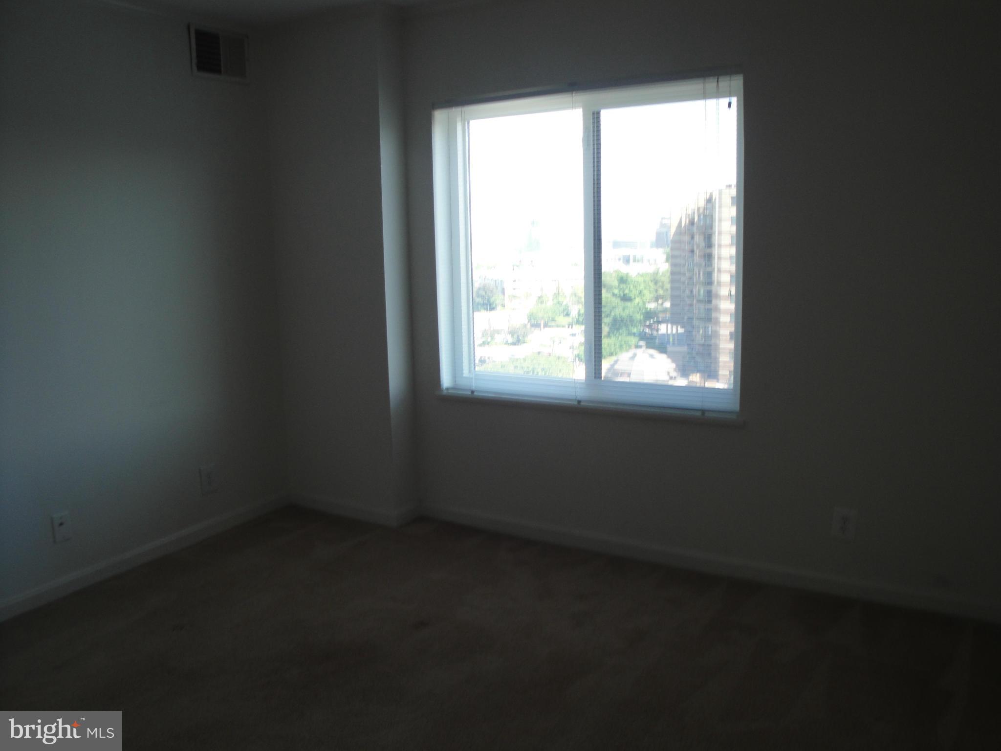 ROTONDA - Residential Lease