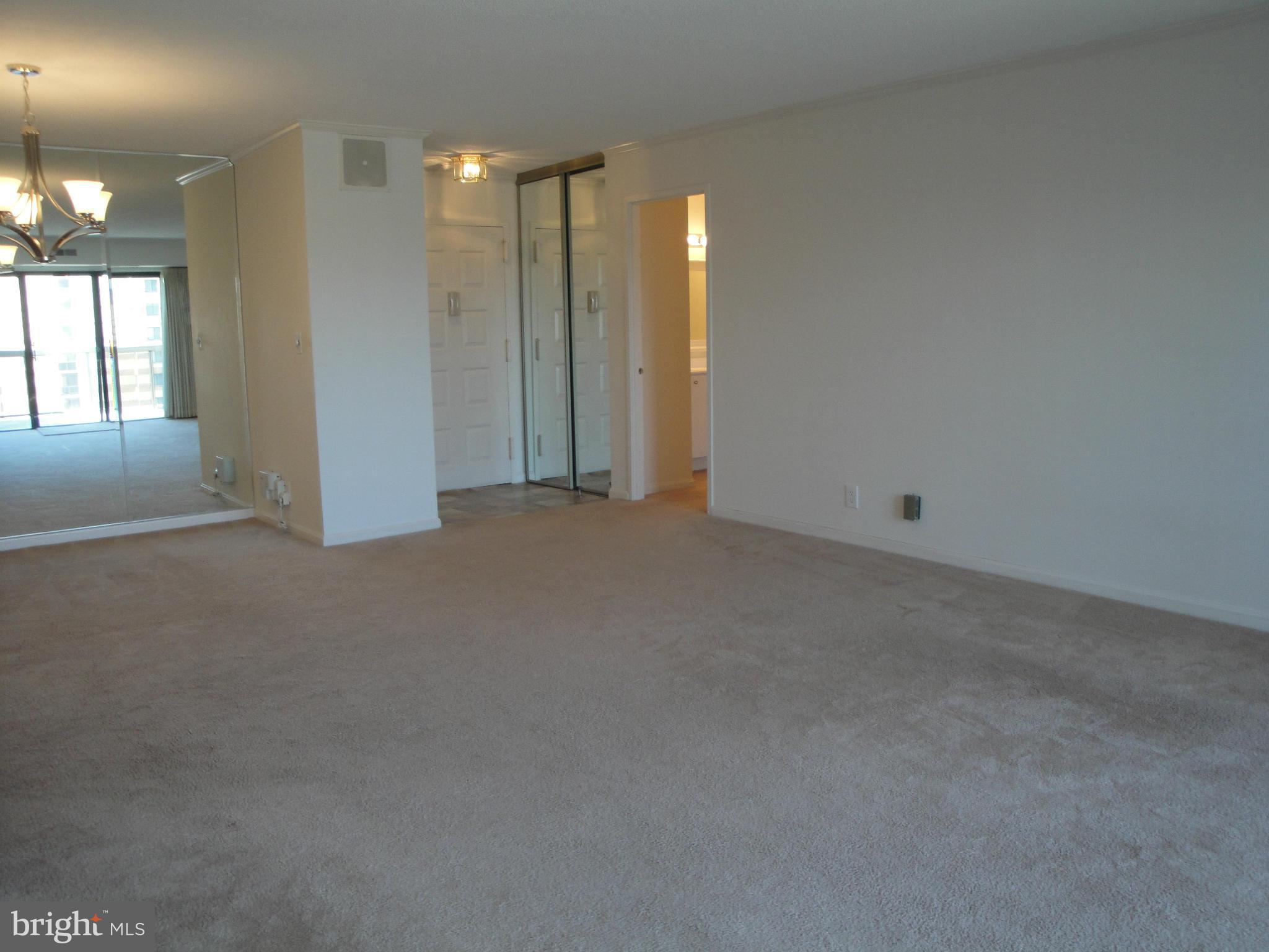 ROTONDA - Residential Lease