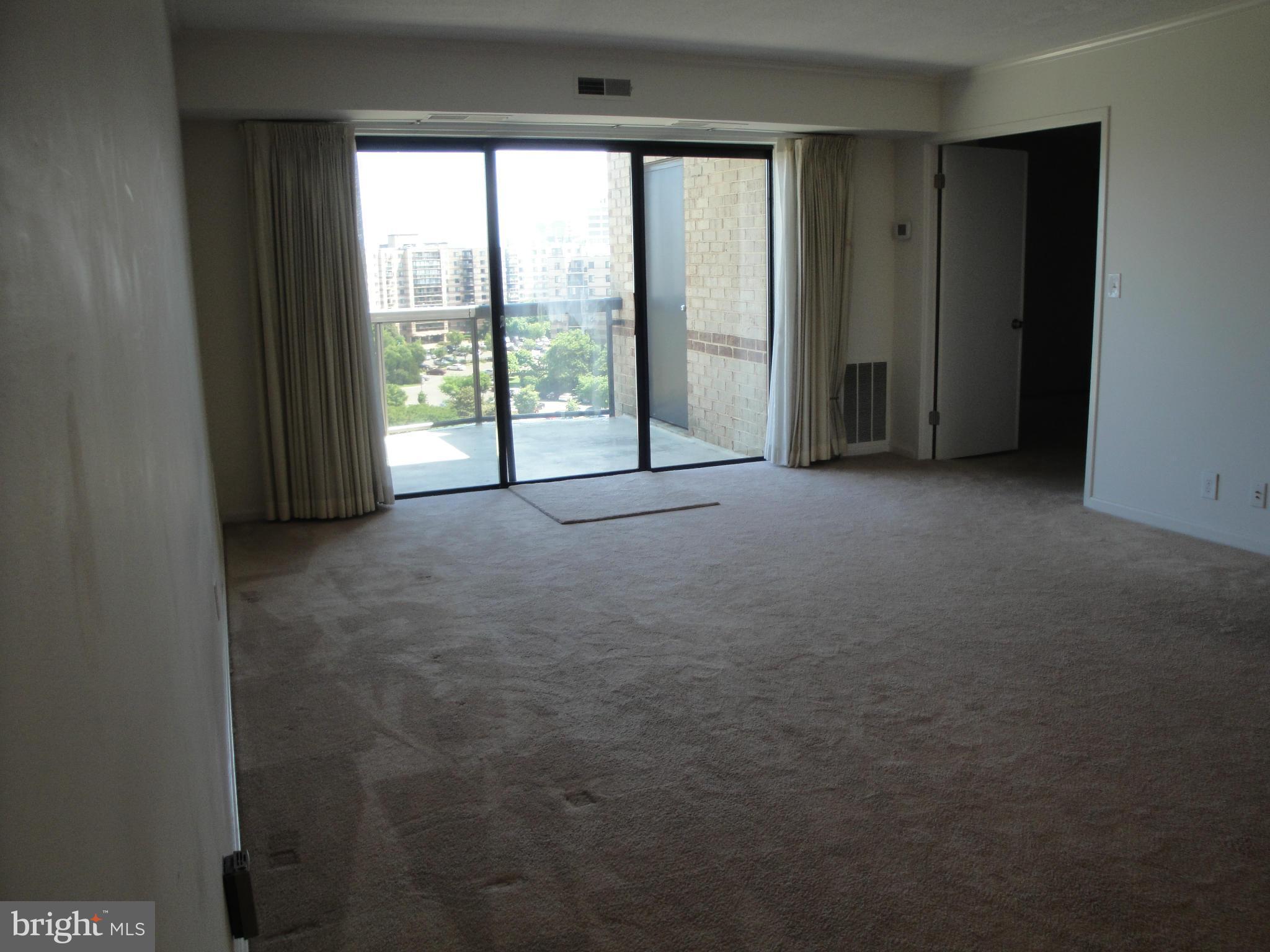 ROTONDA - Residential Lease