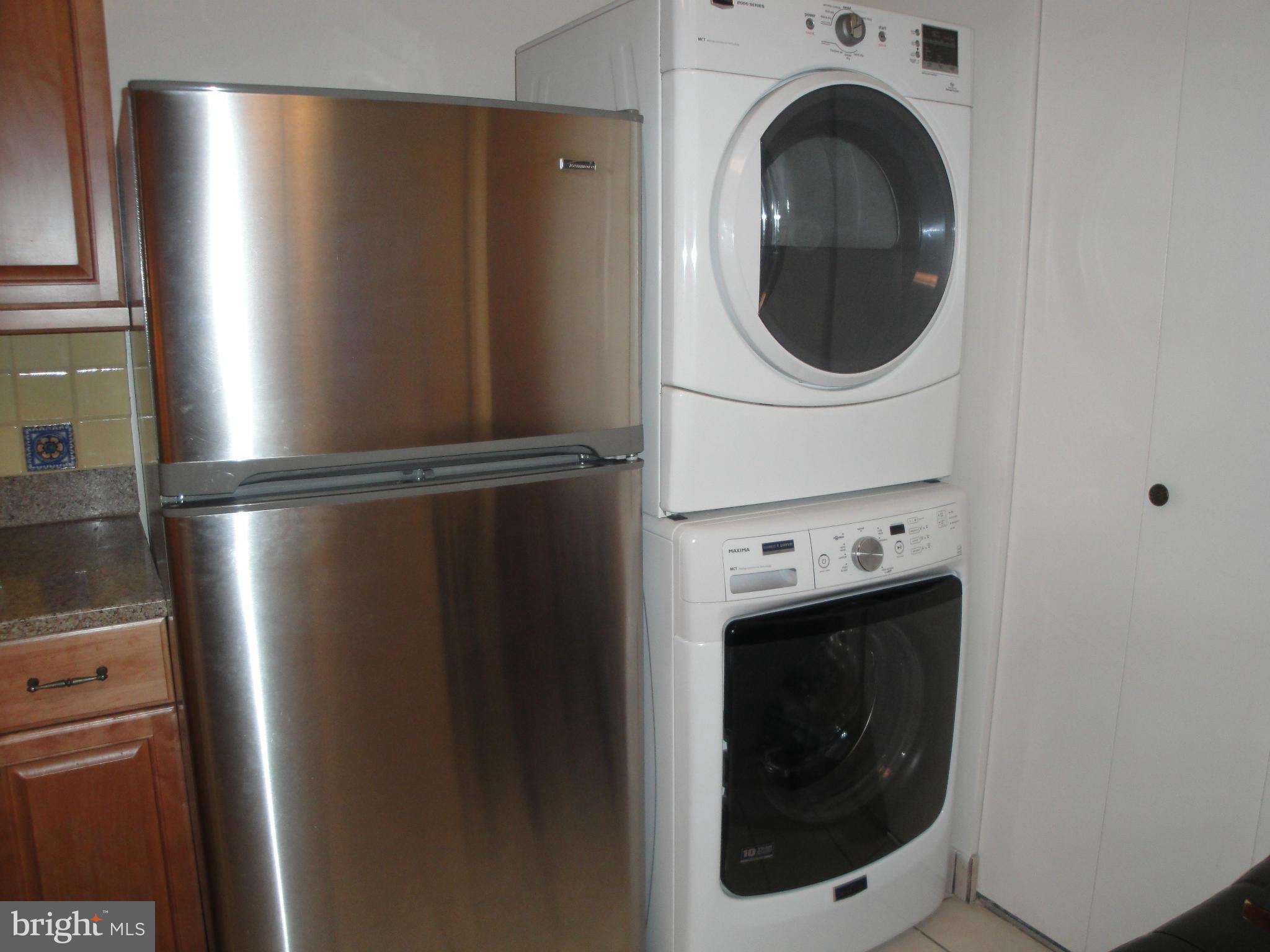 ROTONDA - Residential Lease