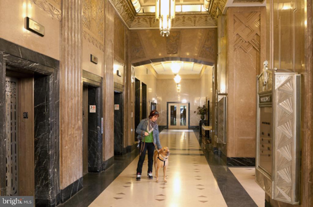 LOGAN SQUARE - Residential Lease