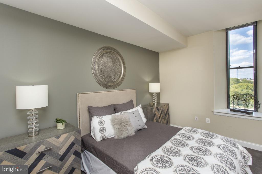 LOGAN SQUARE - Residential Lease