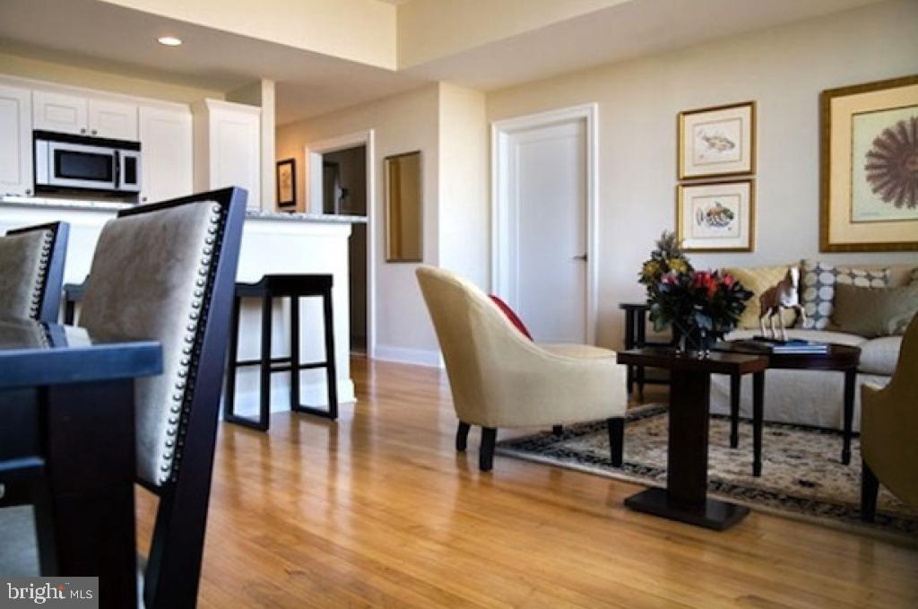 LOGAN SQUARE - Residential Lease