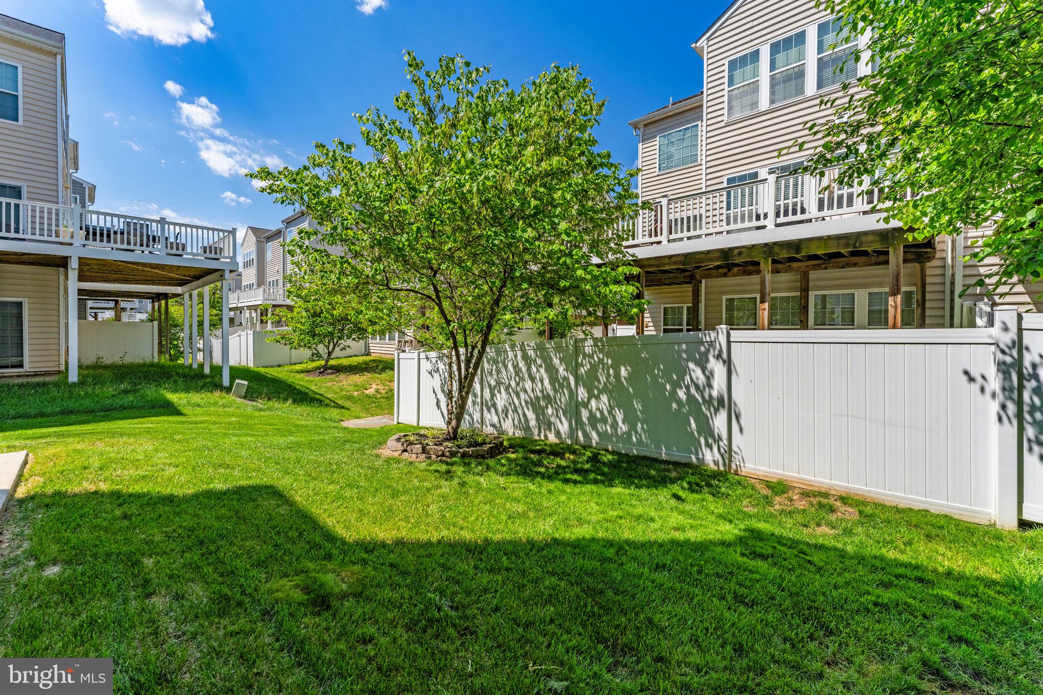 EAST GATE - Residential