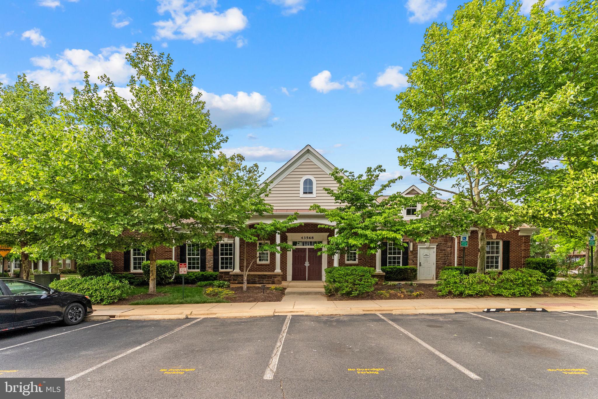 EAST GATE - Residential
