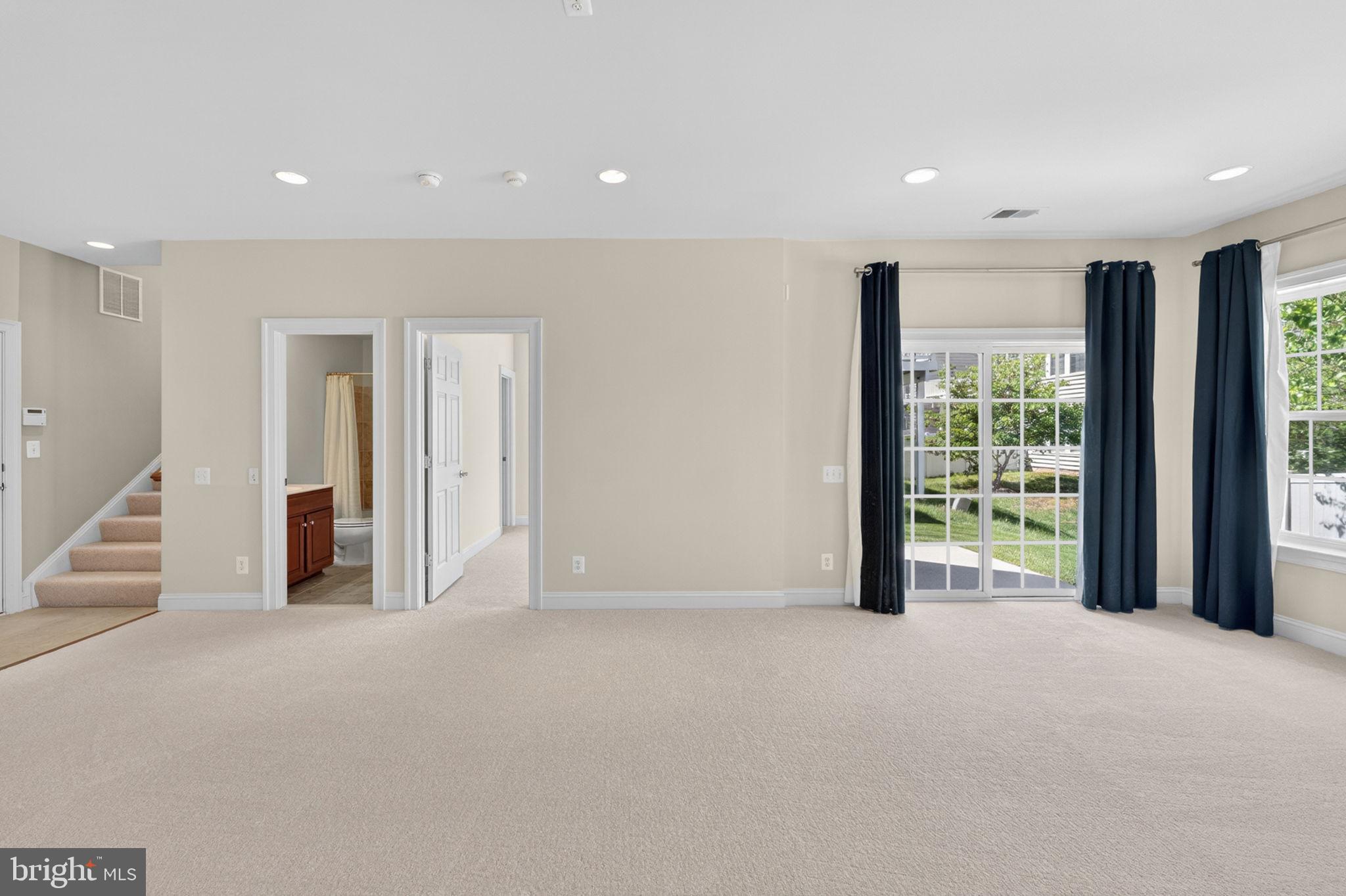EAST GATE - Residential