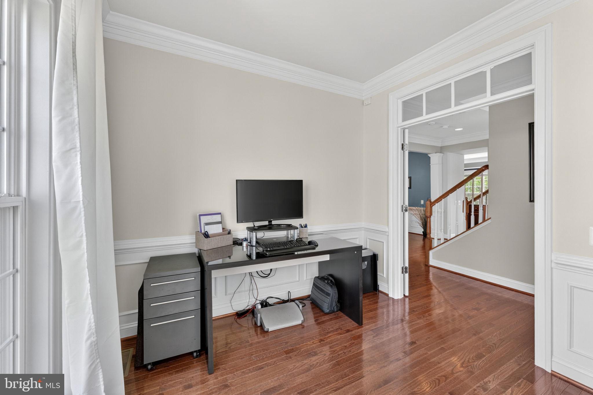 EAST GATE - Residential