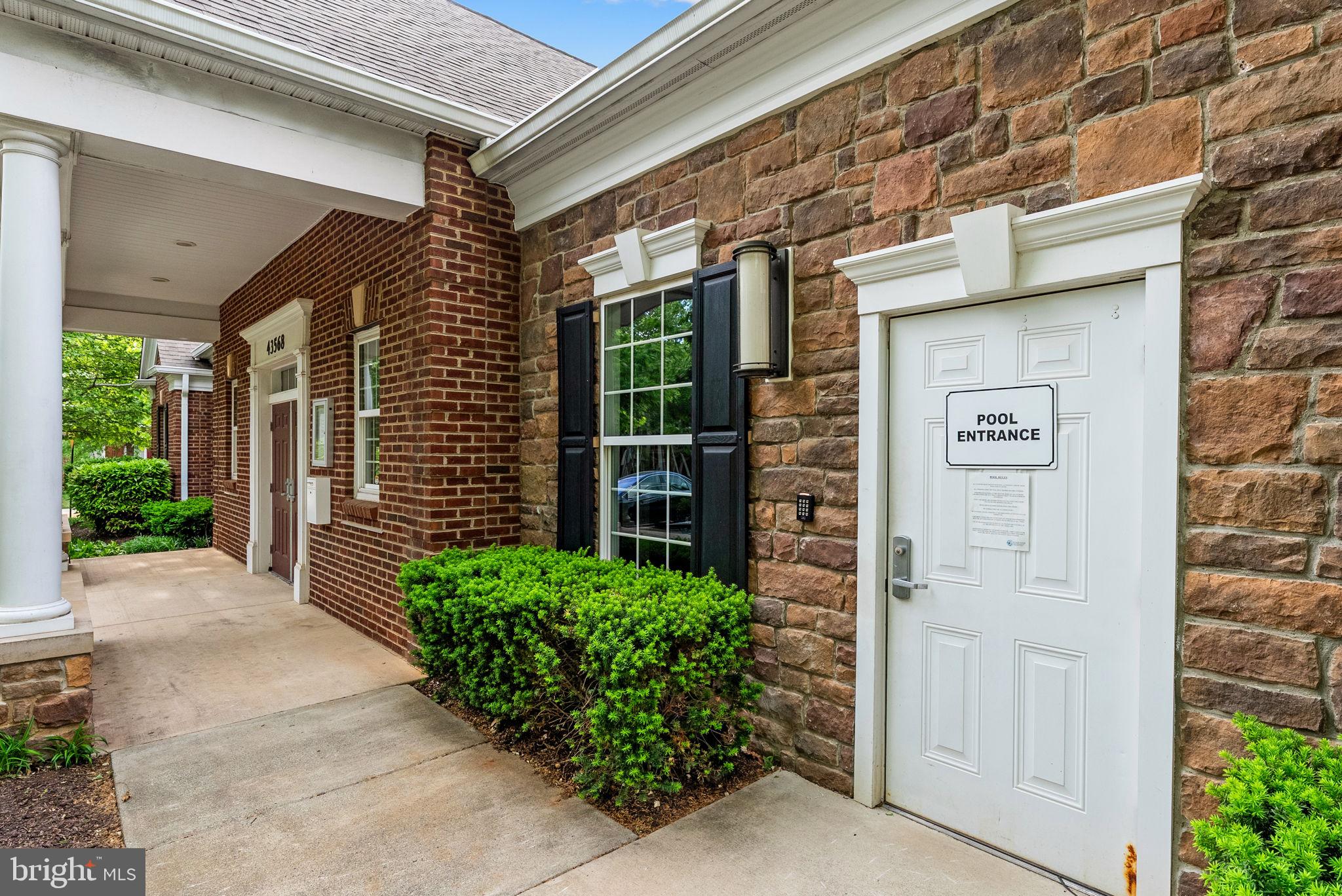 EAST GATE - Residential