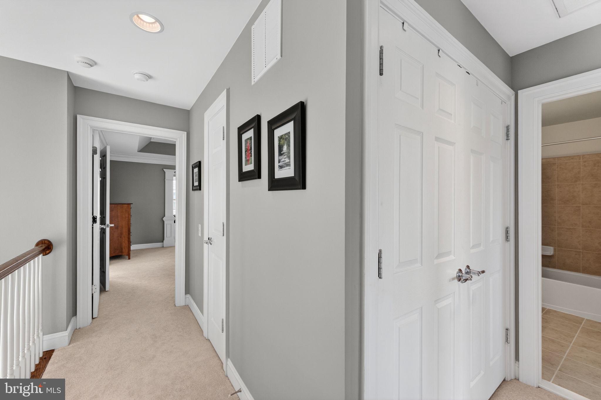 EAST GATE - Residential