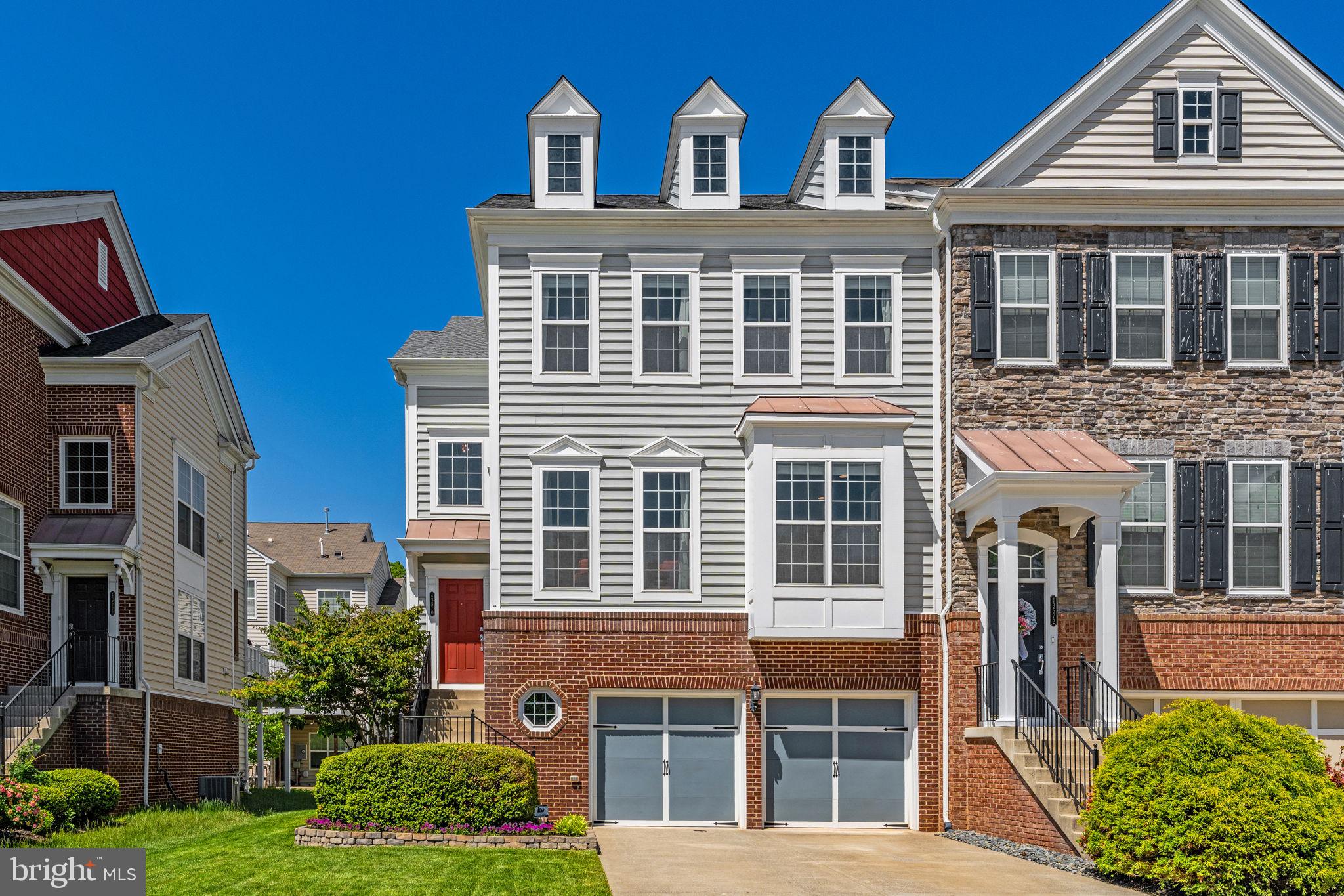 EAST GATE - Residential