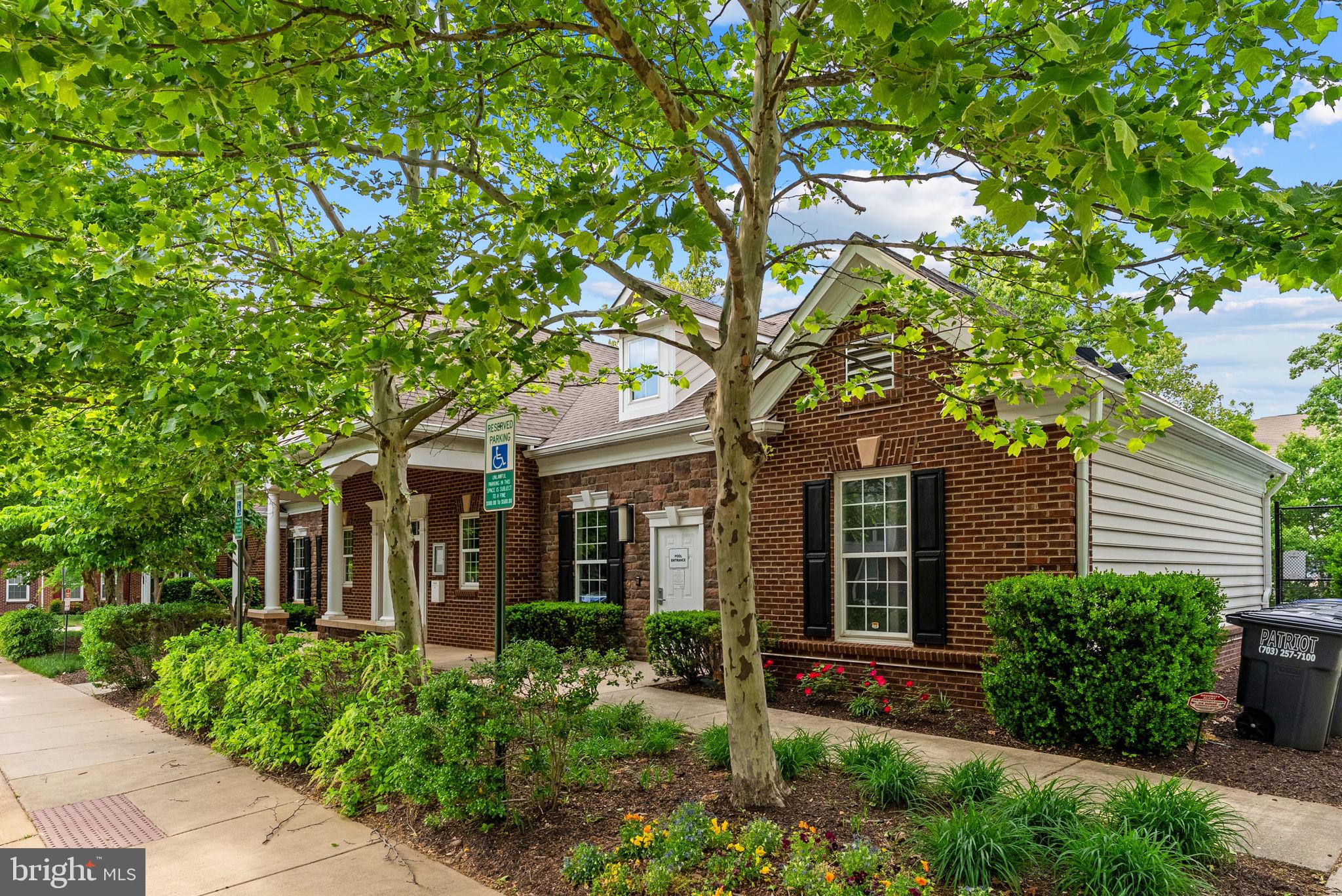 EAST GATE - Residential